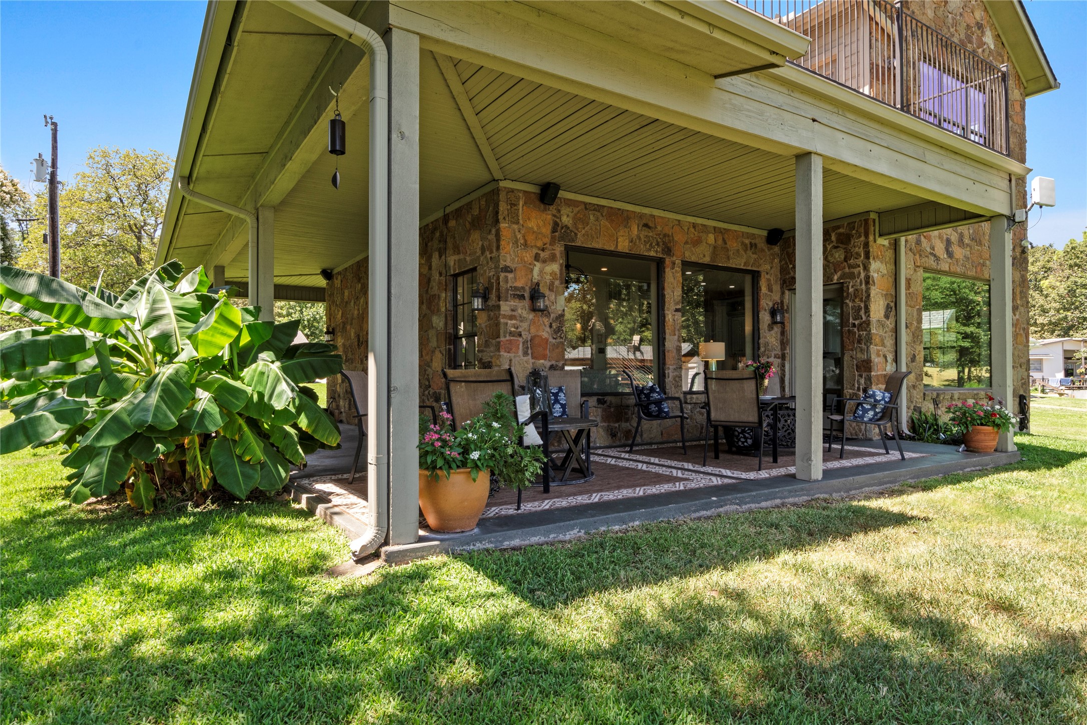 303 Rock And Roll Lane