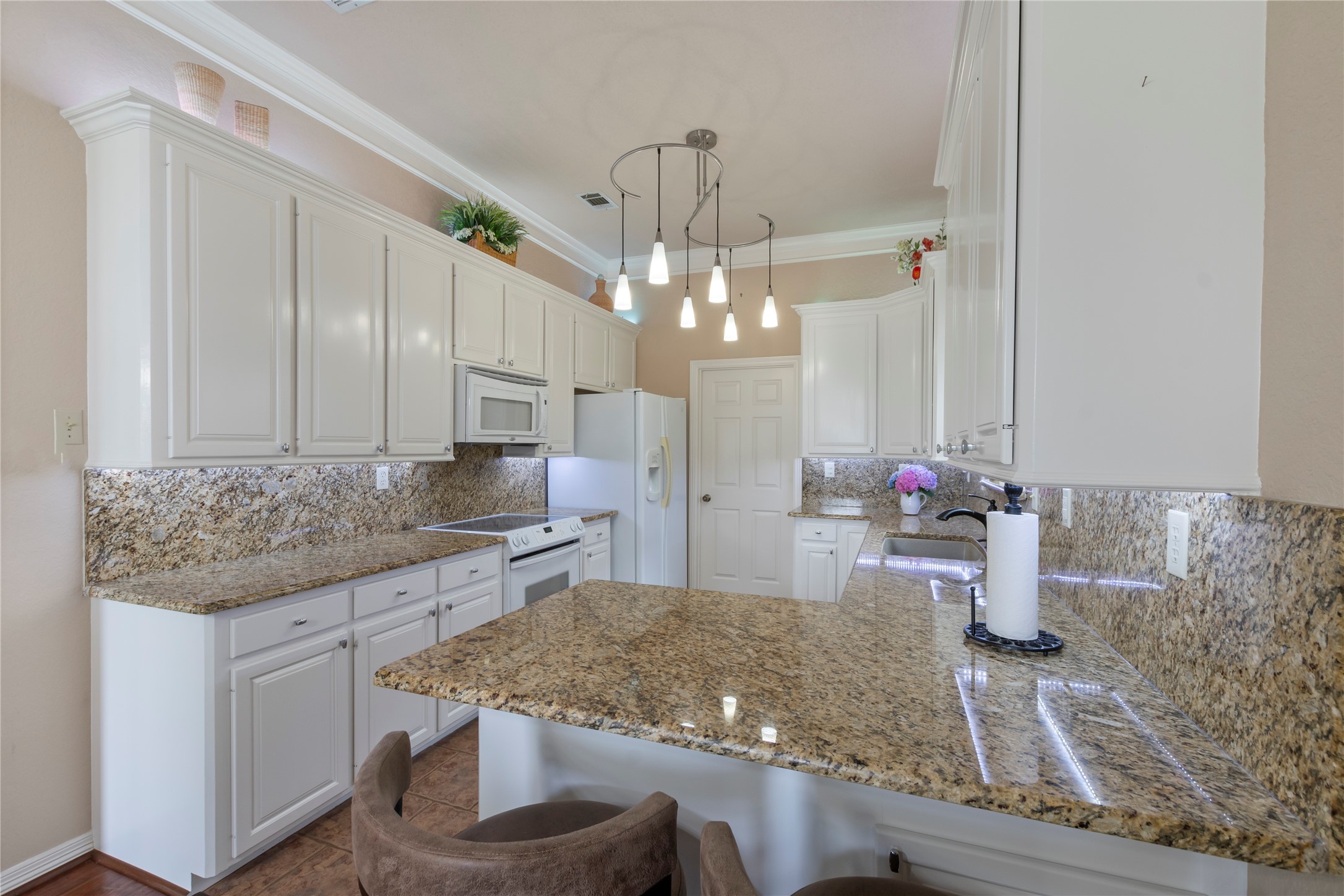 236 E Beachwood Loop