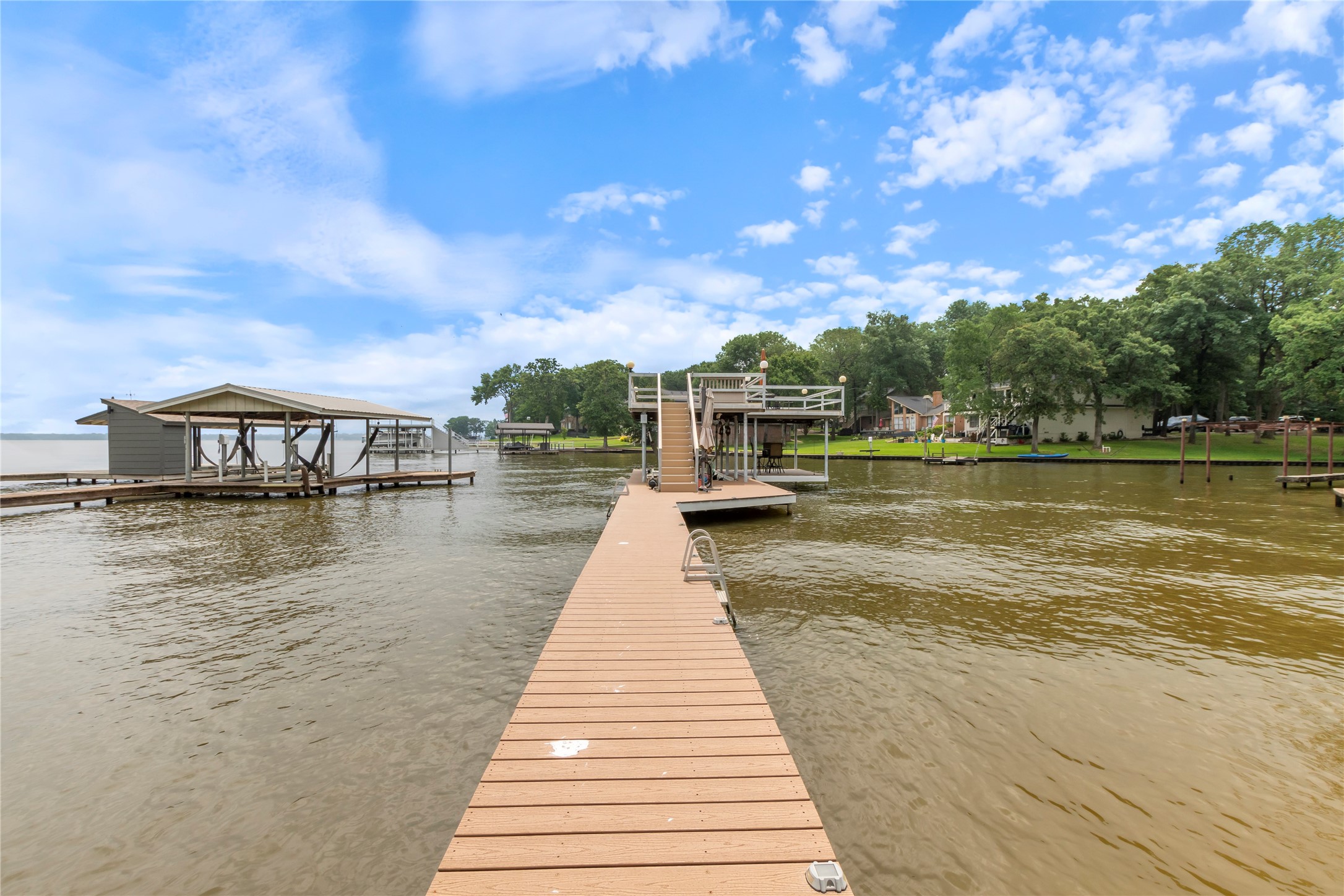 236 E Beachwood Loop