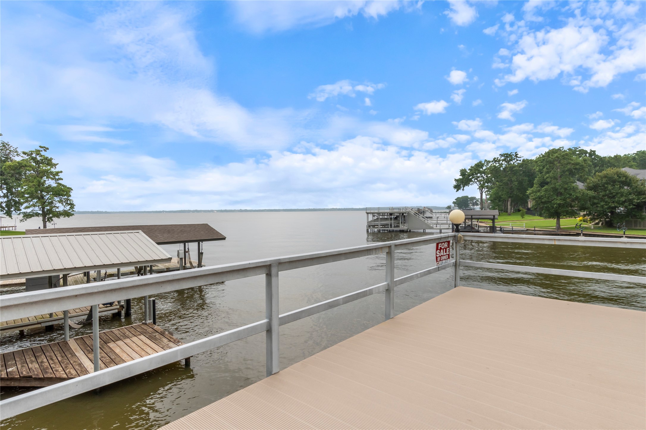 236 E Beachwood Loop