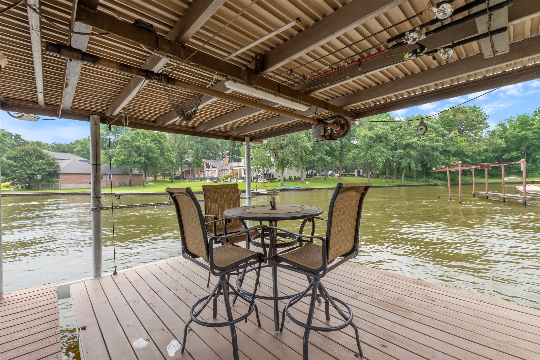 236 E Beachwood Loop