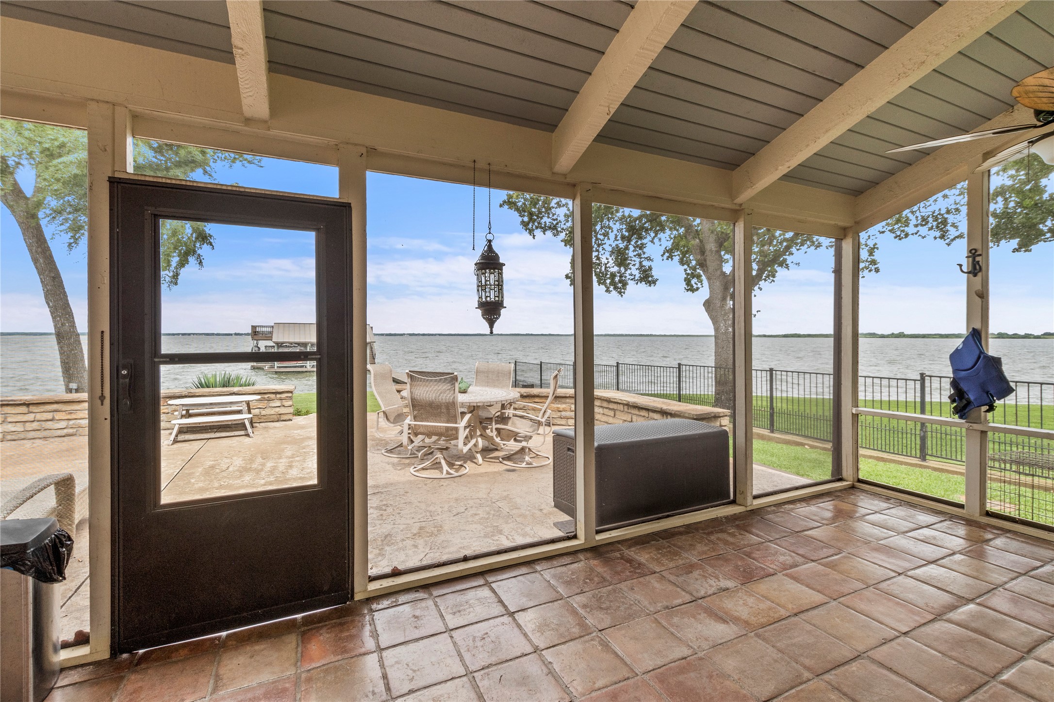 553 Arrowwood Beach Road