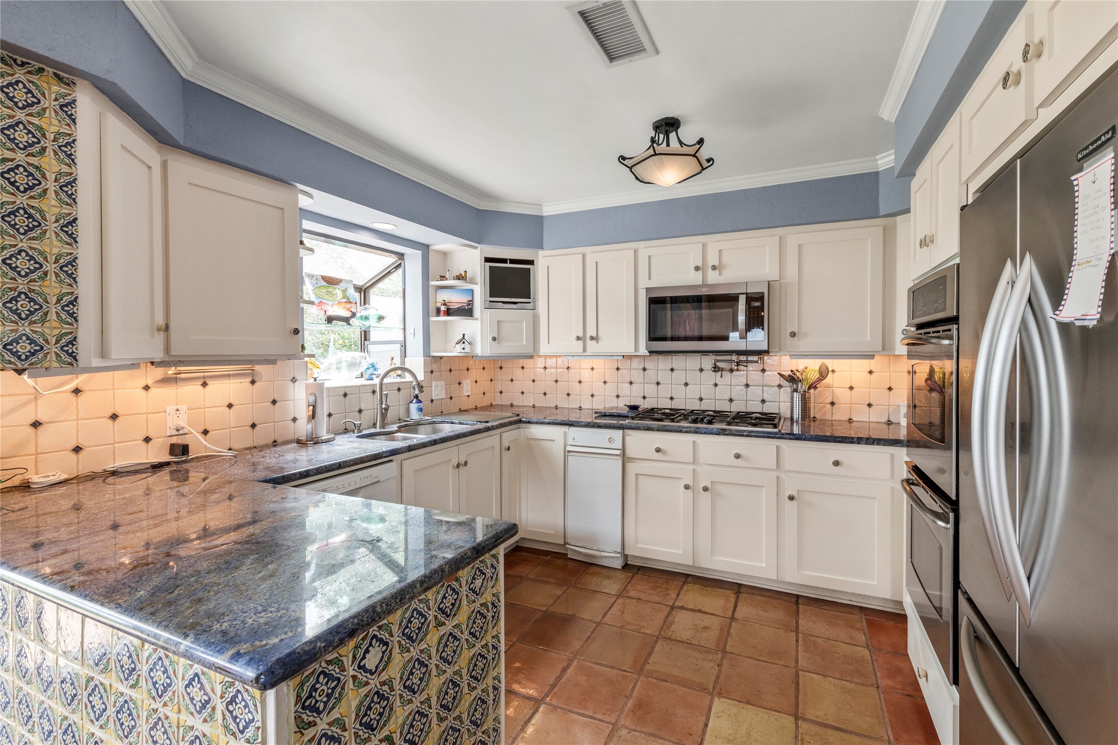 553 Arrowwood Beach Road