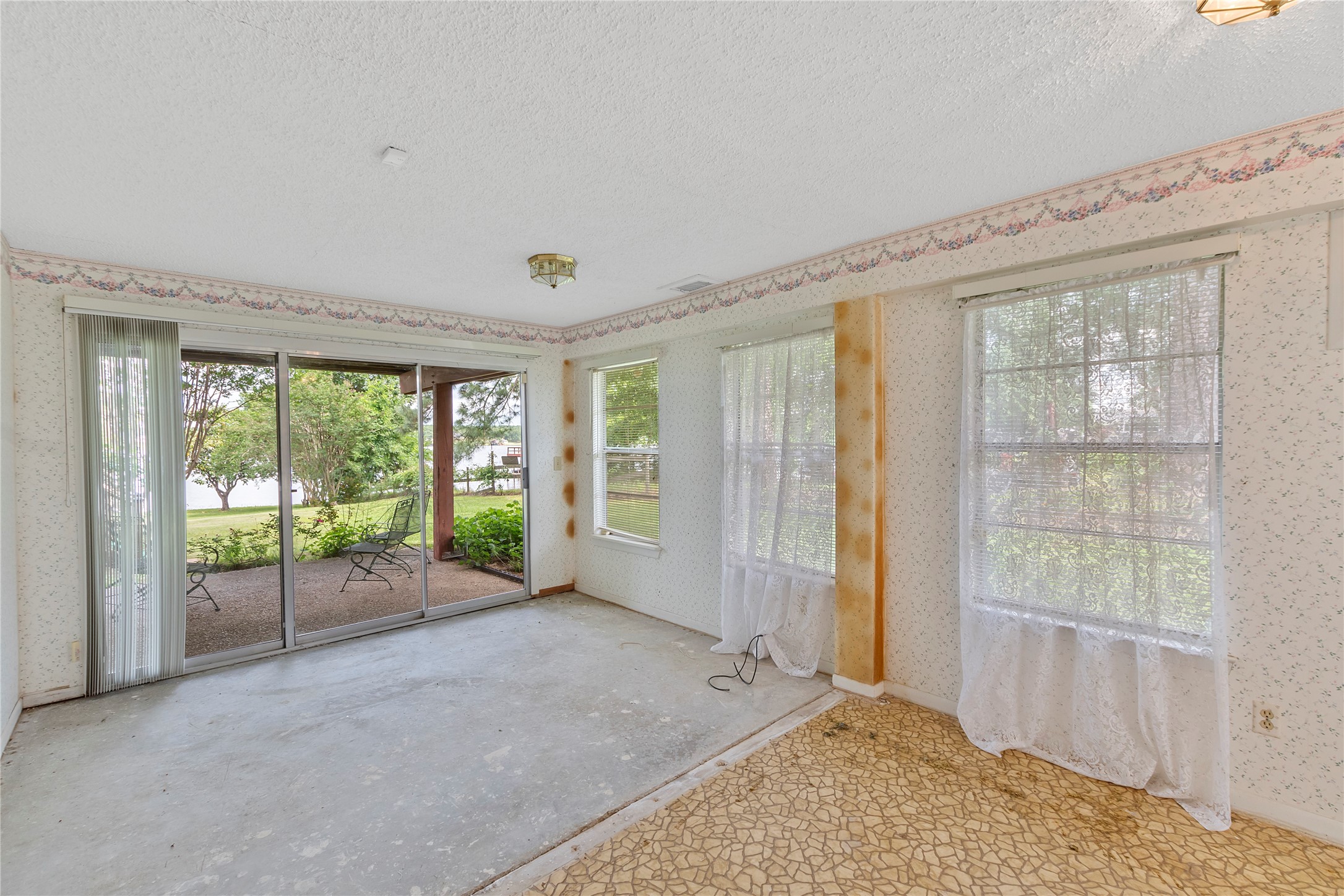 6990 County Road 2812