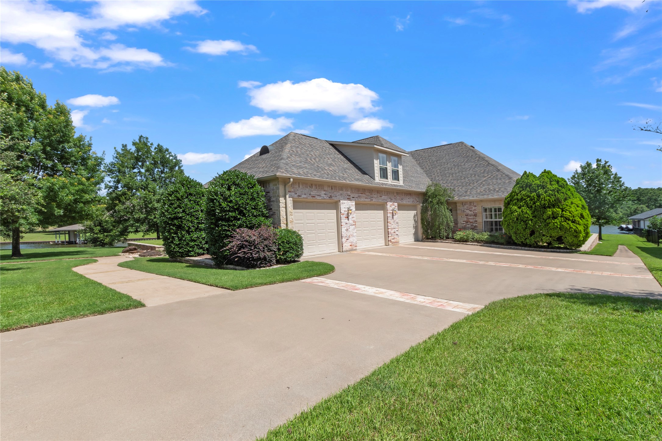 229 Lakeside Drive