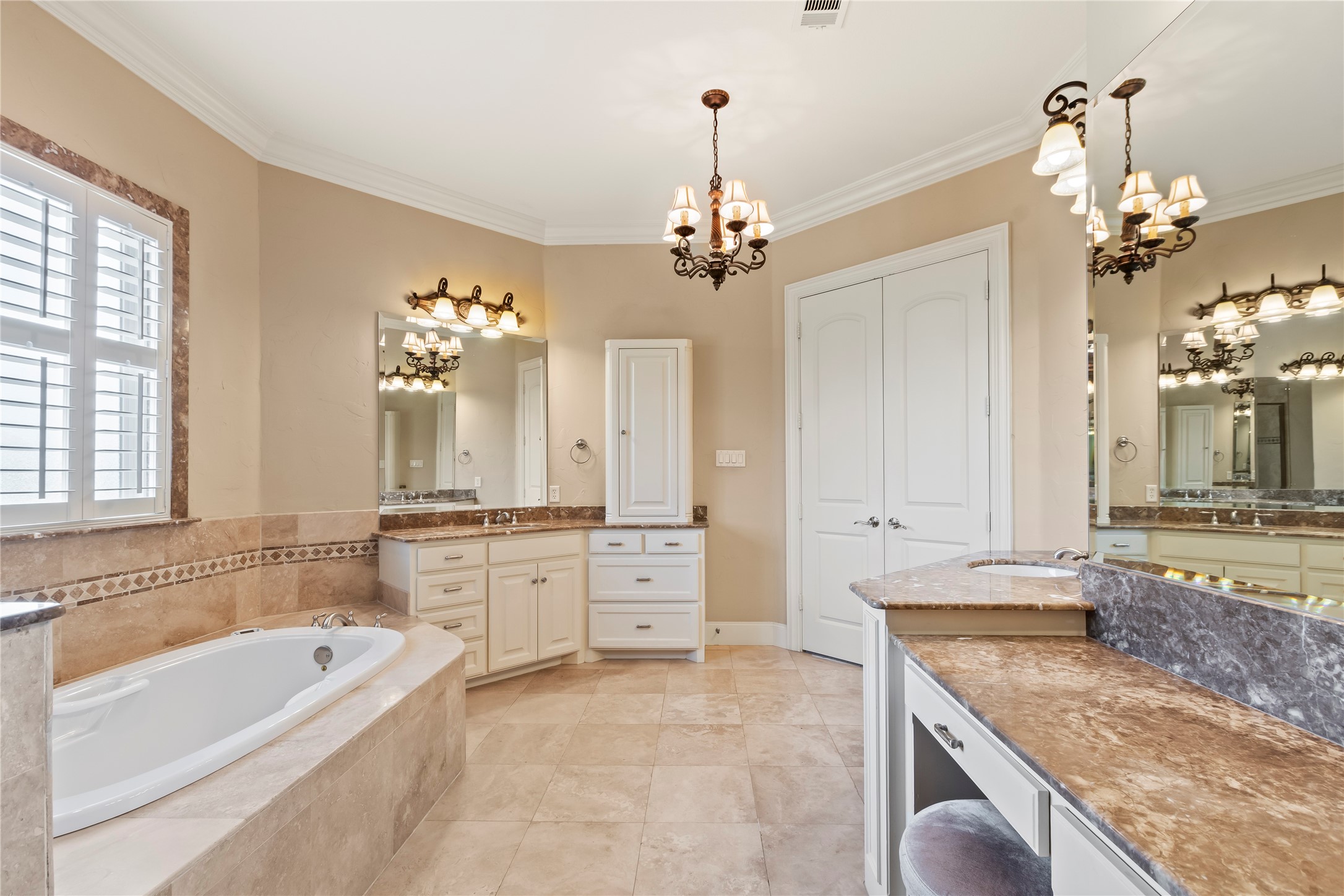 229 Lakeside Drive