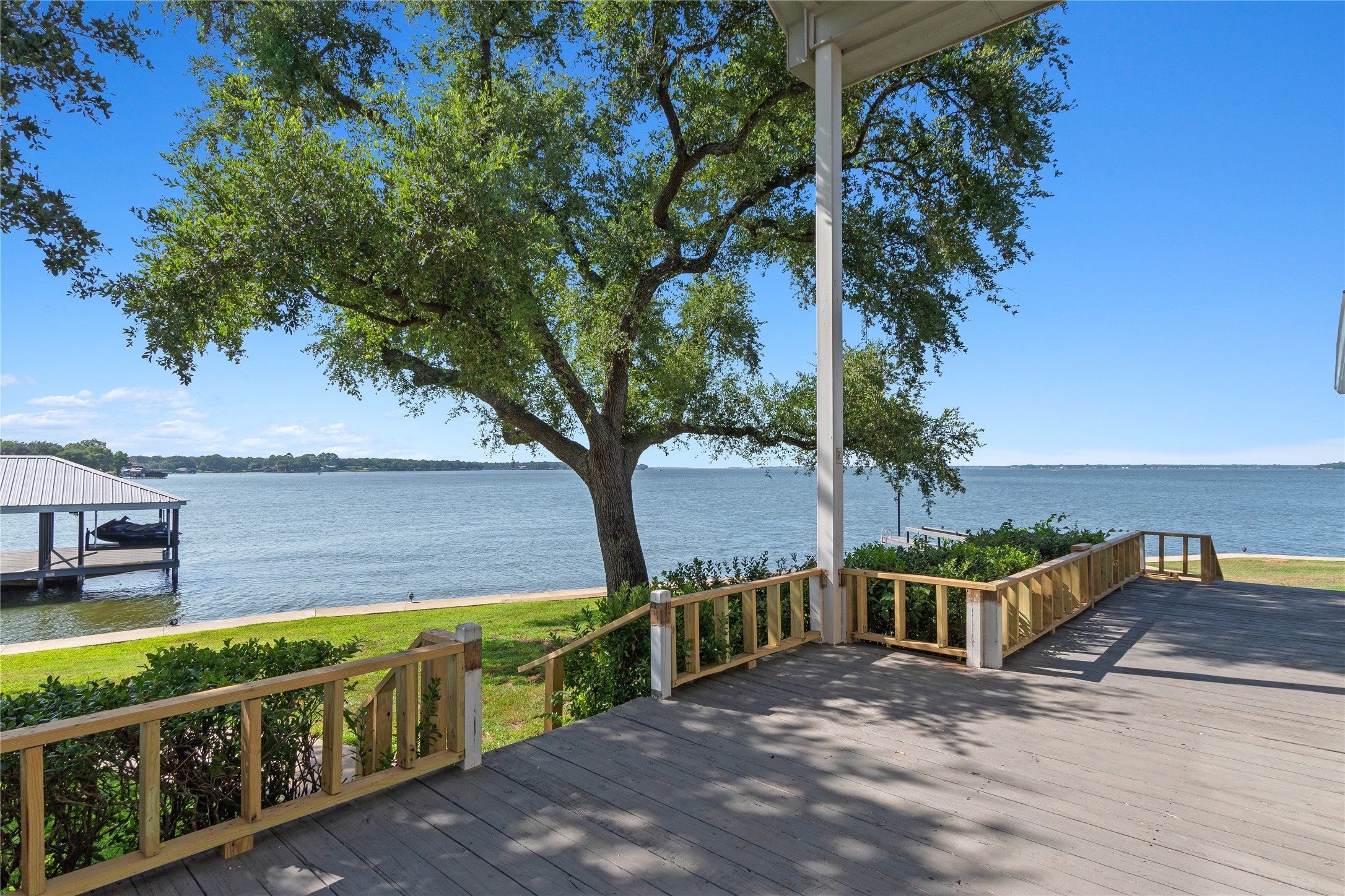 2213 N Wind Drive