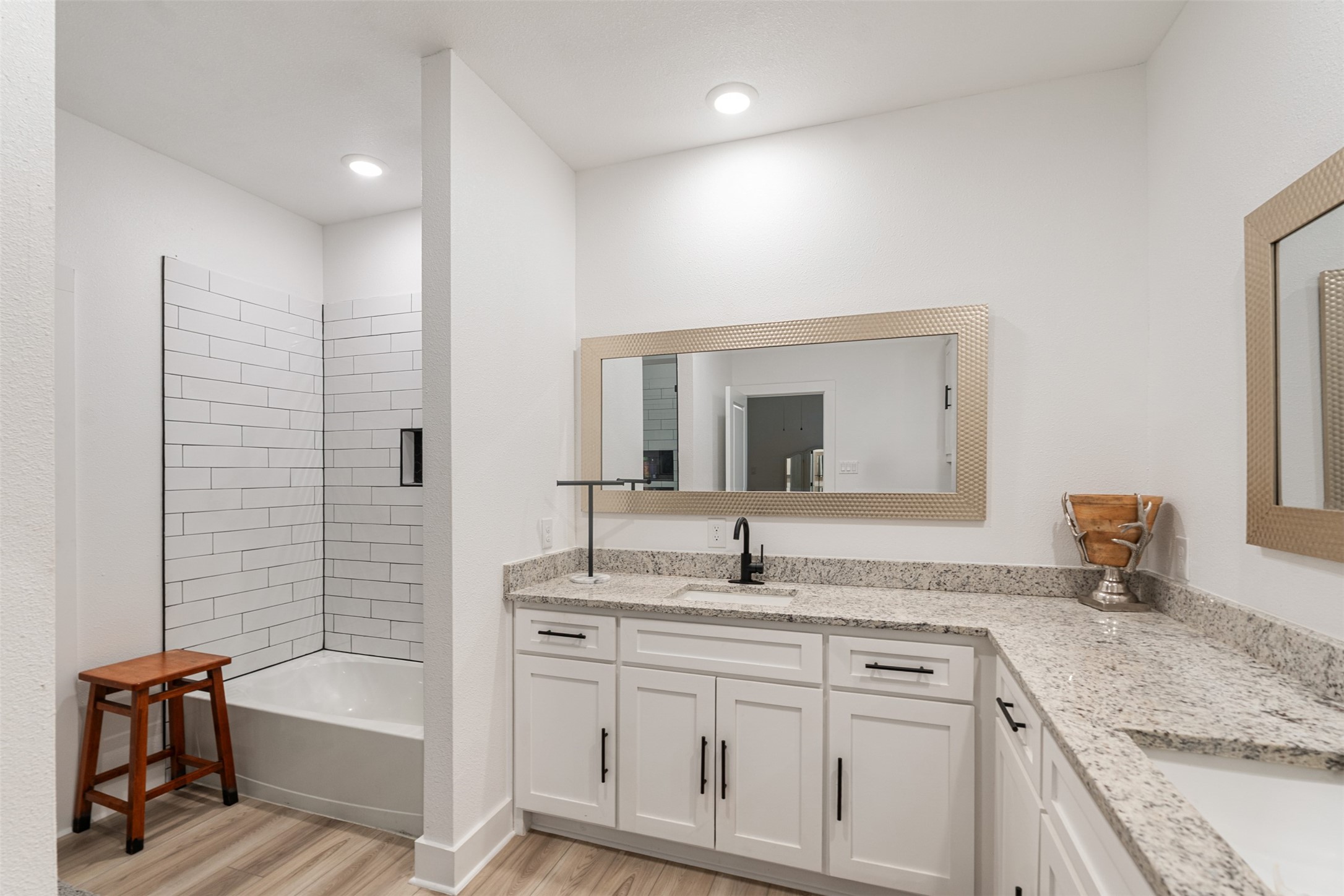 118 Channelview Drive