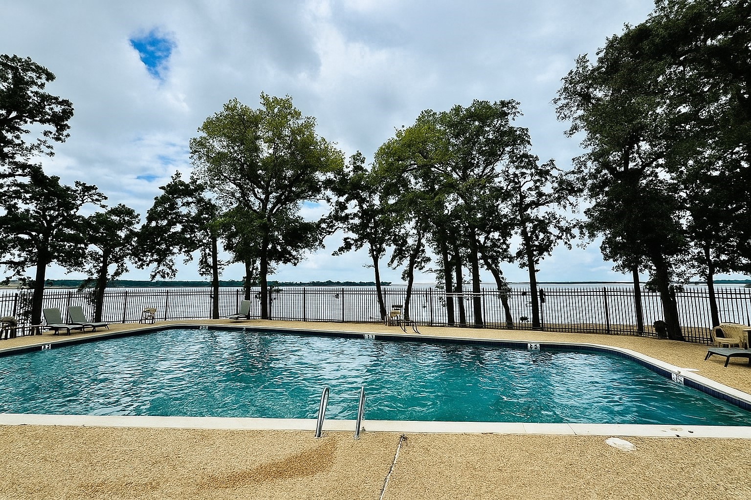 118 Channelview Drive