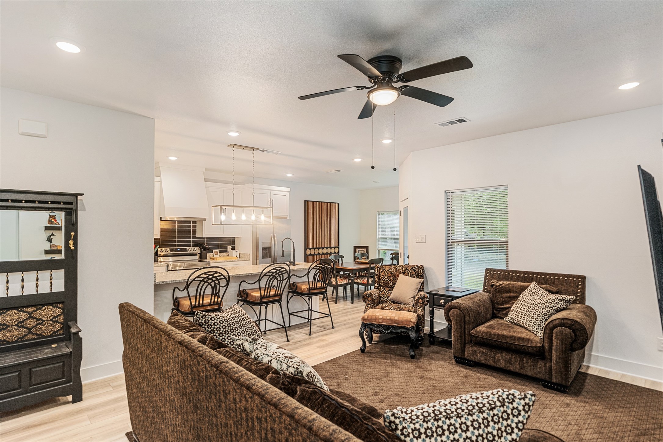 118 Channelview Drive