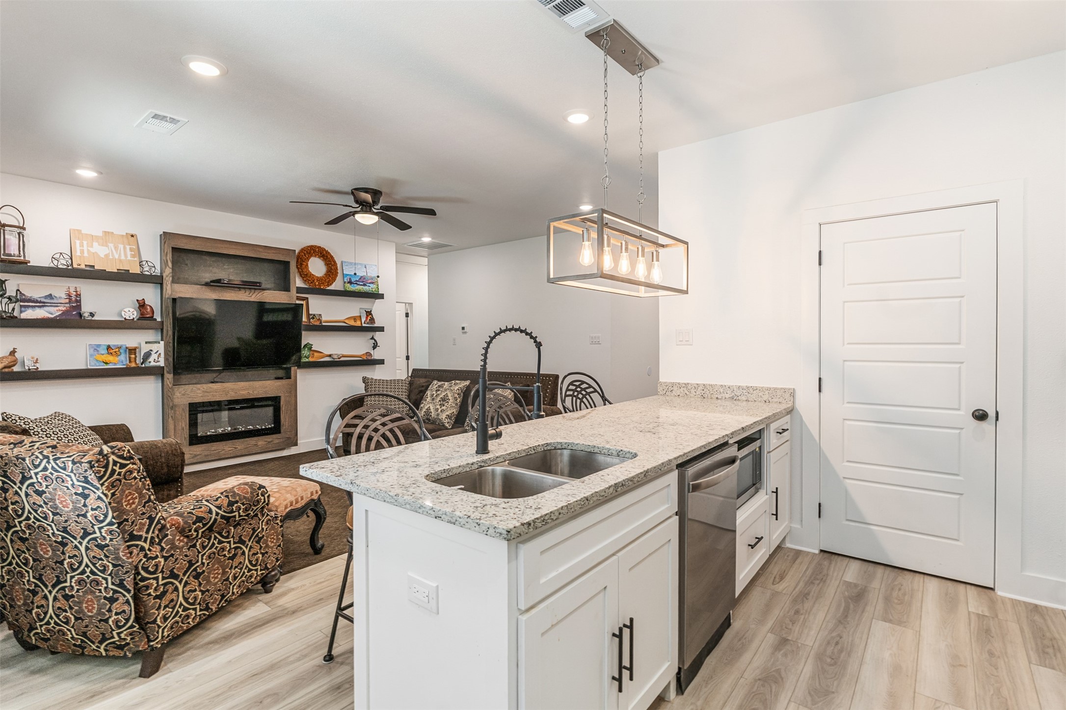 118 Channelview Drive