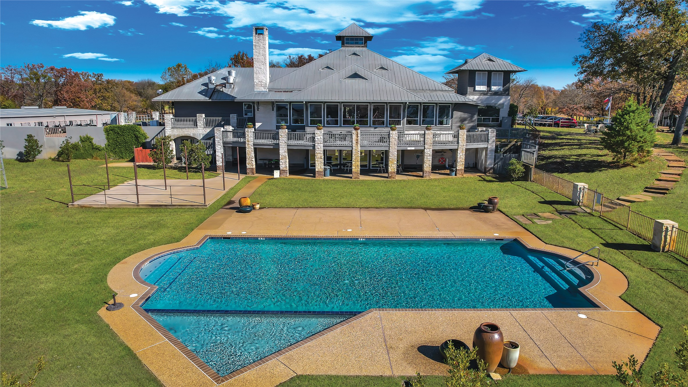 242 Saint Andrews Drive