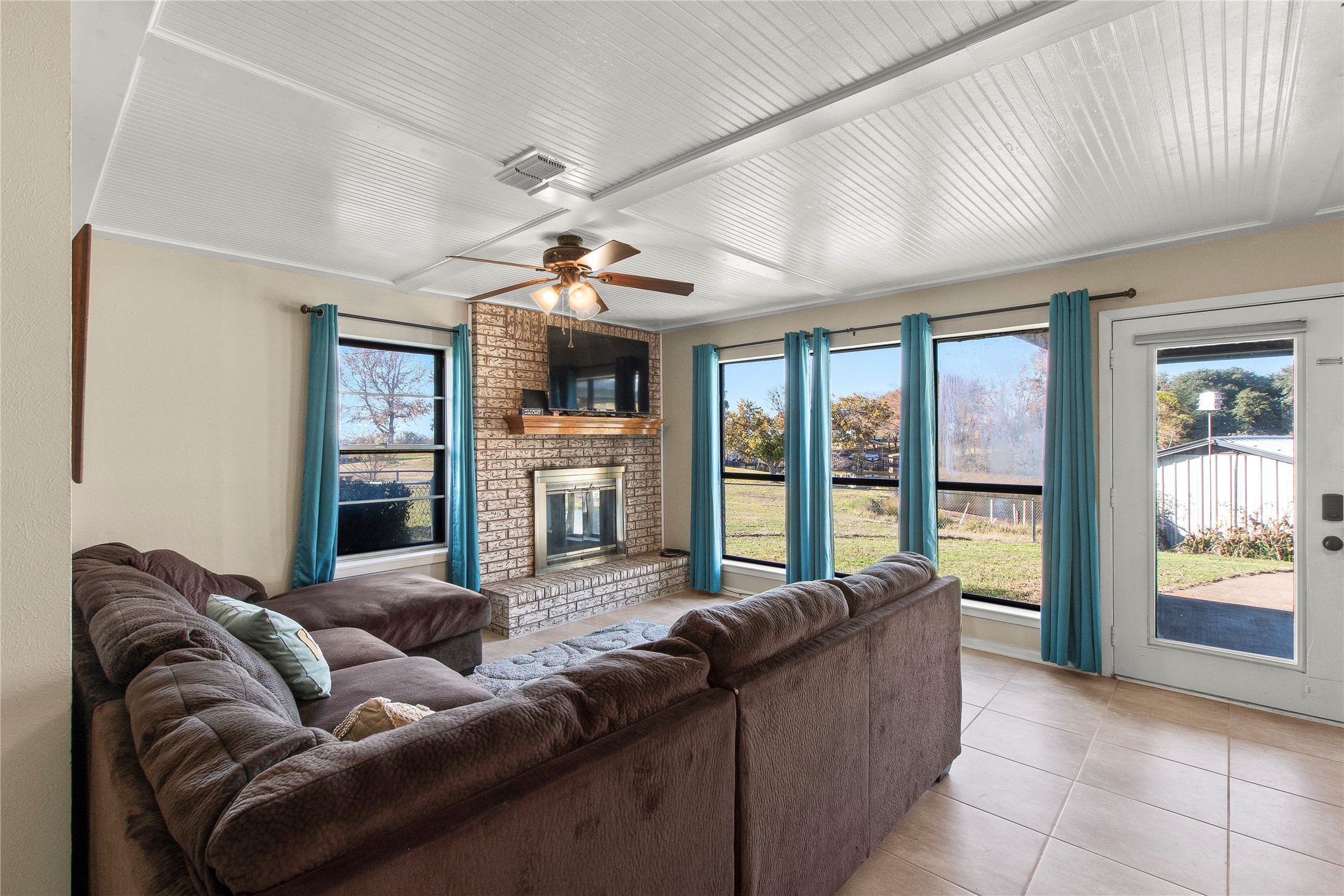 111 Rocking Chair Ranch Road