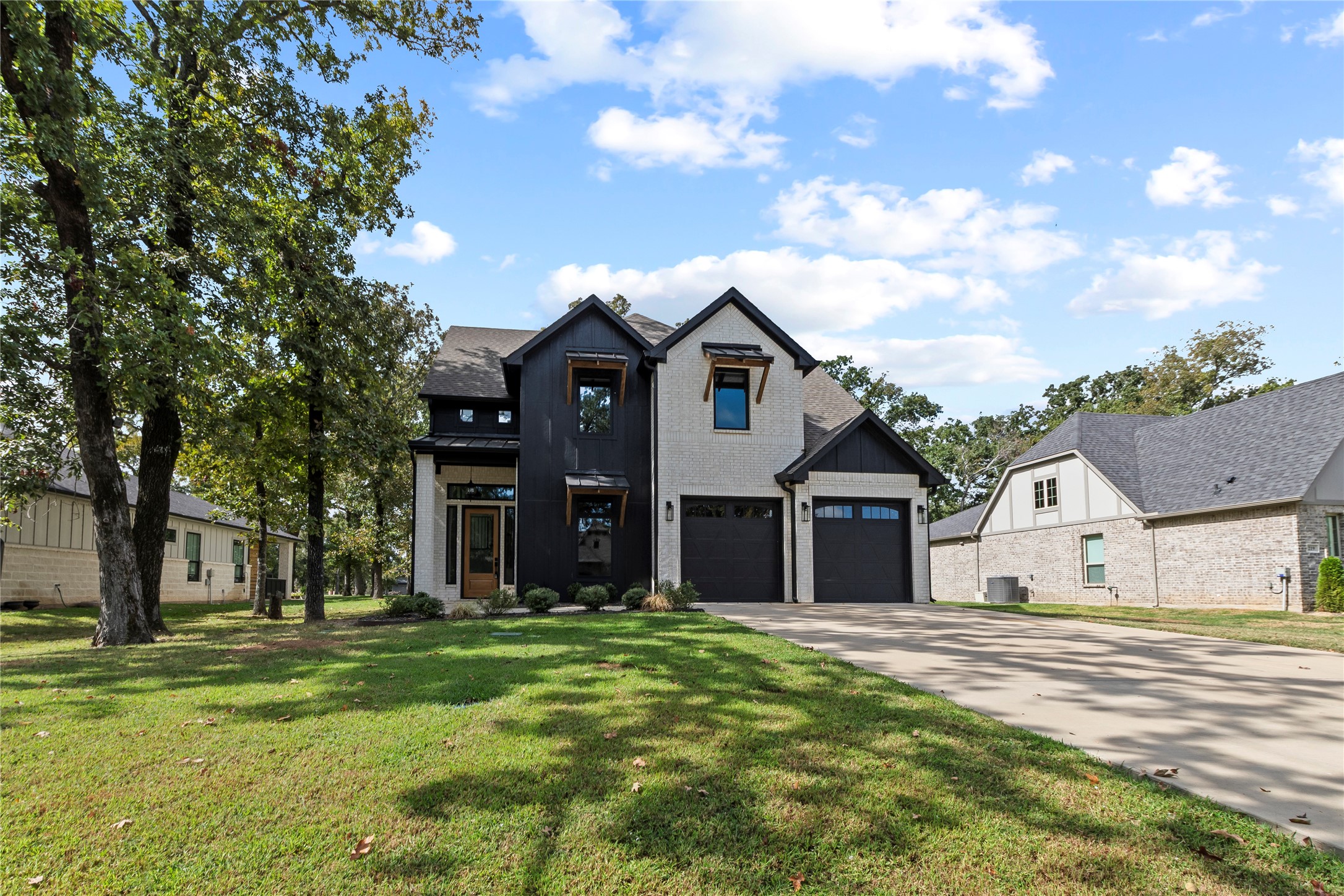 221 Saint Andrews Drive