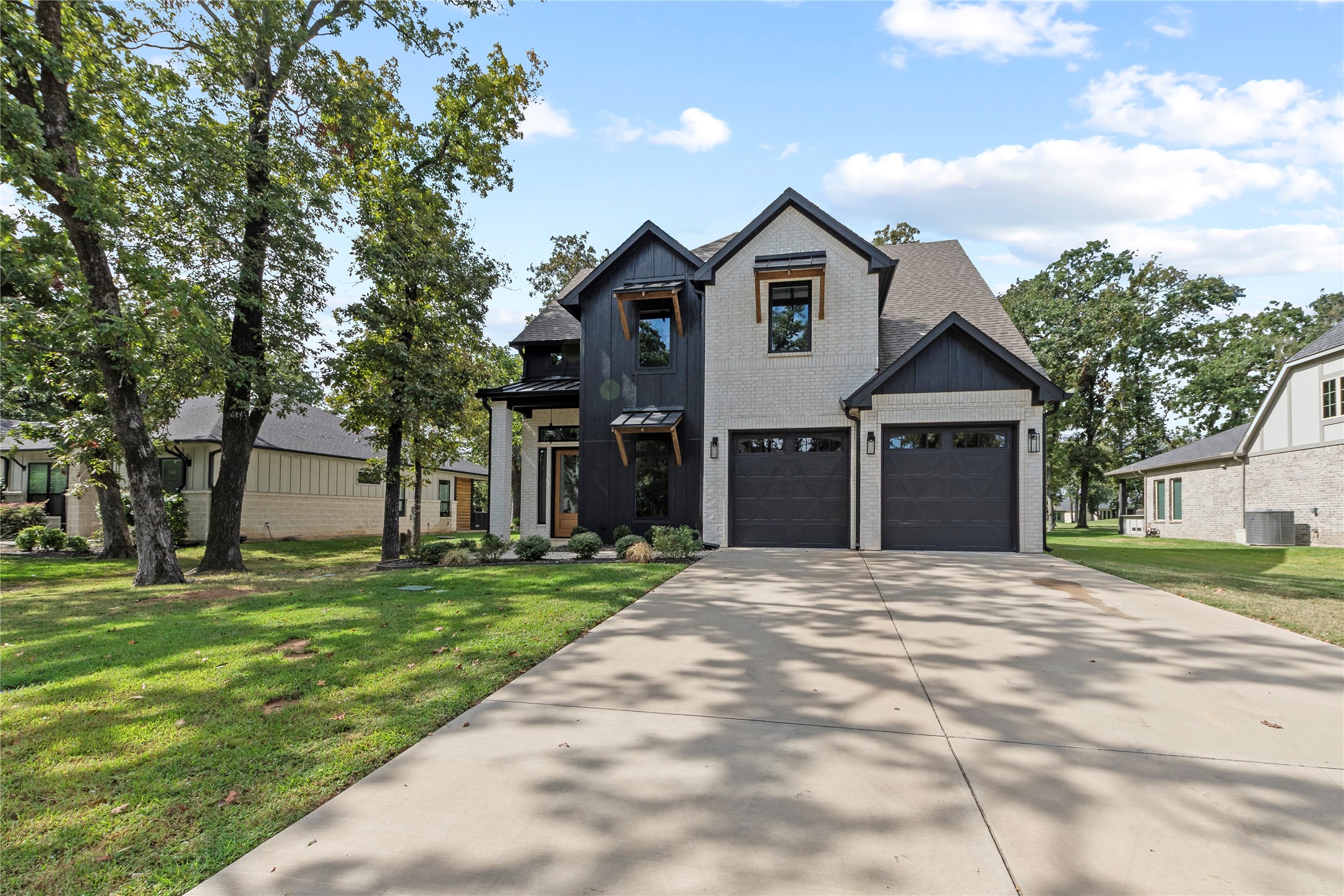 221 Saint Andrews Drive