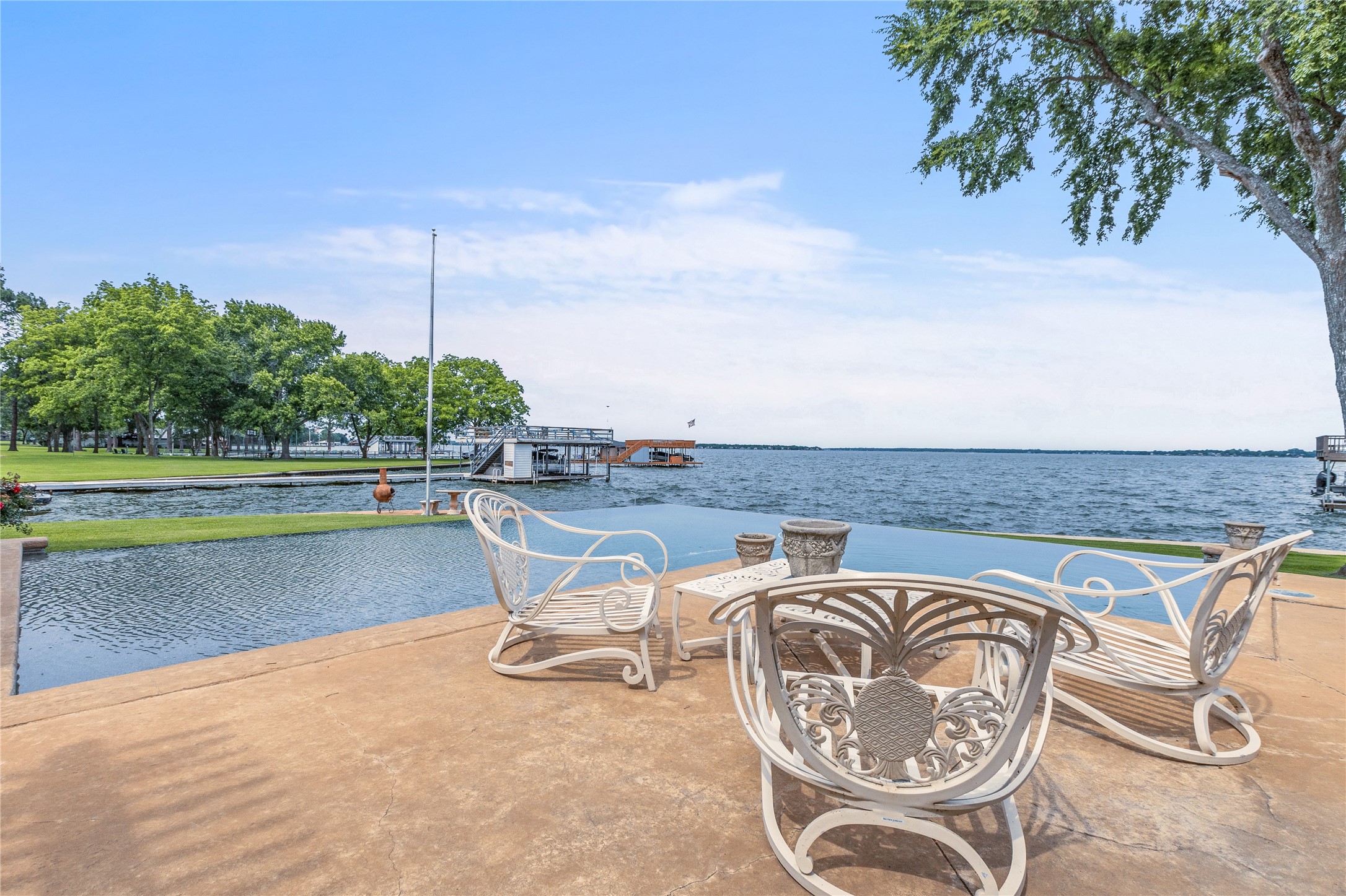 553 Arrowwood Beach Road