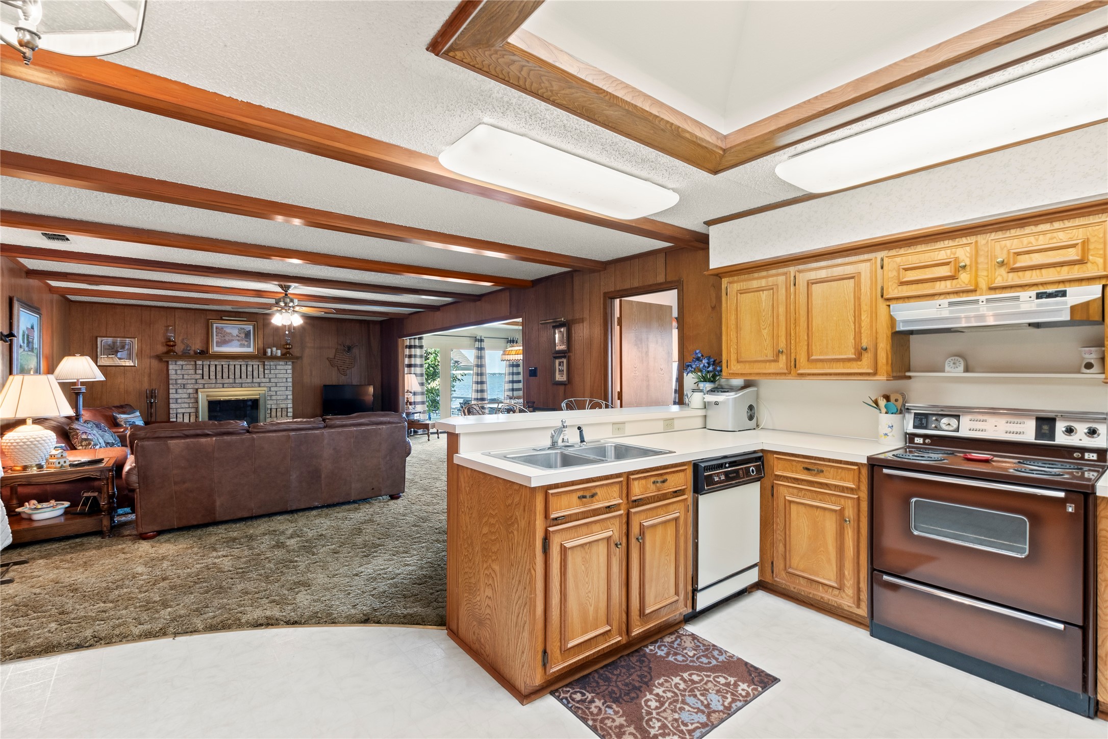 201 Isle Of View Drive