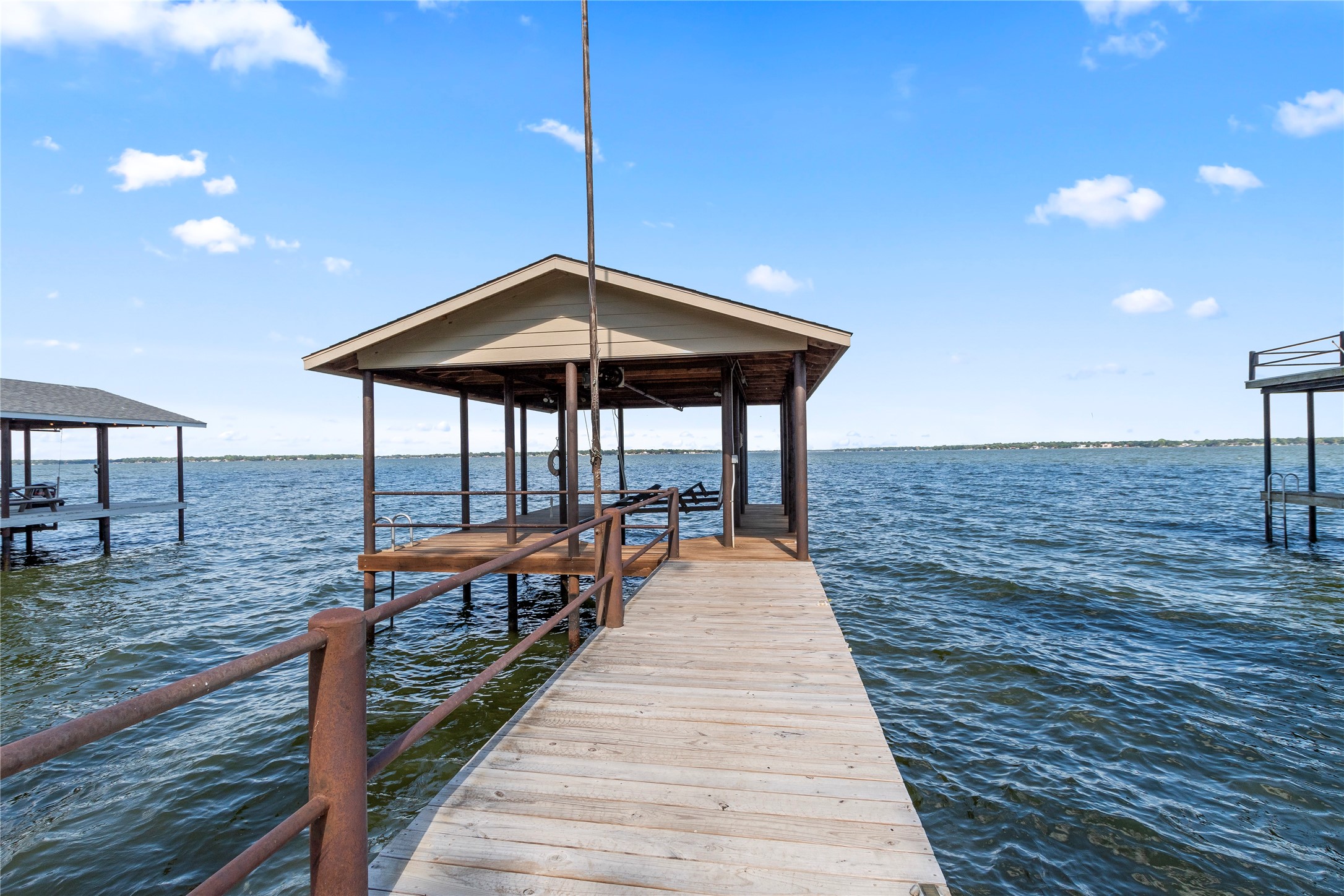 201 Isle Of View Drive