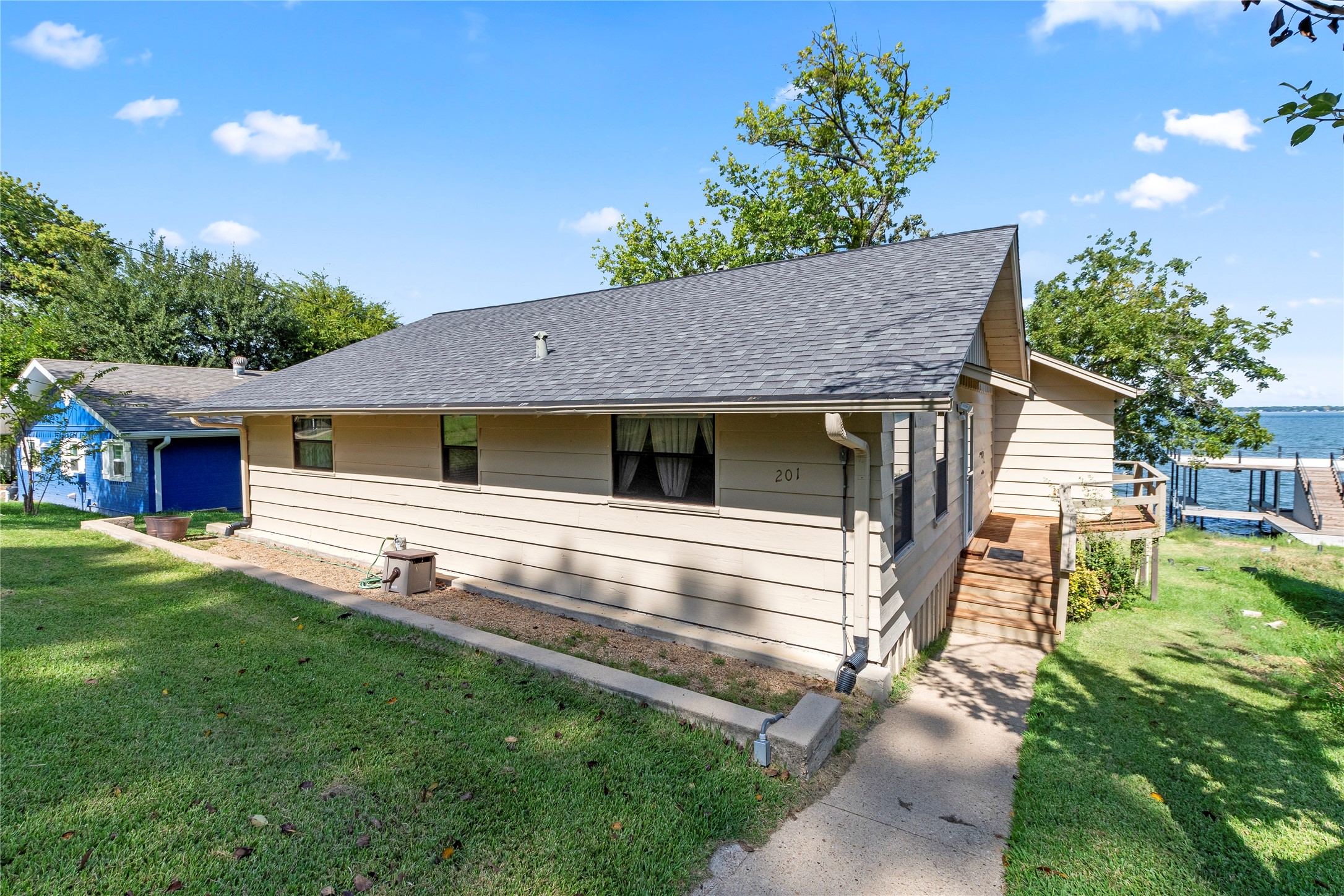 201A Isle Of View Drive