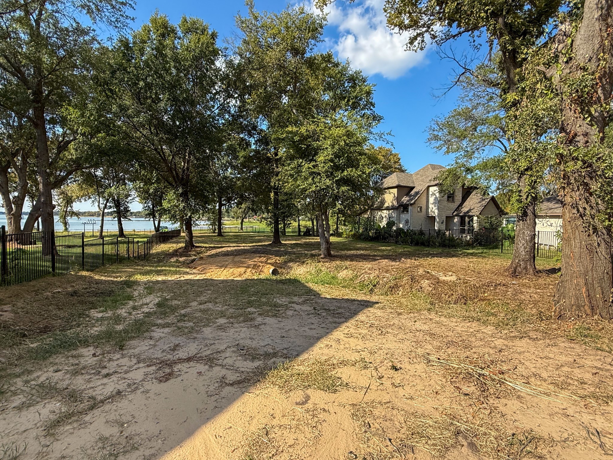 1520 Shoreline Drive