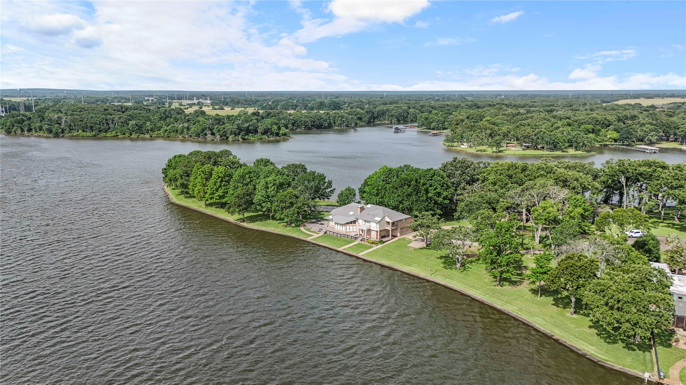 555 Arrowwood Beach Road