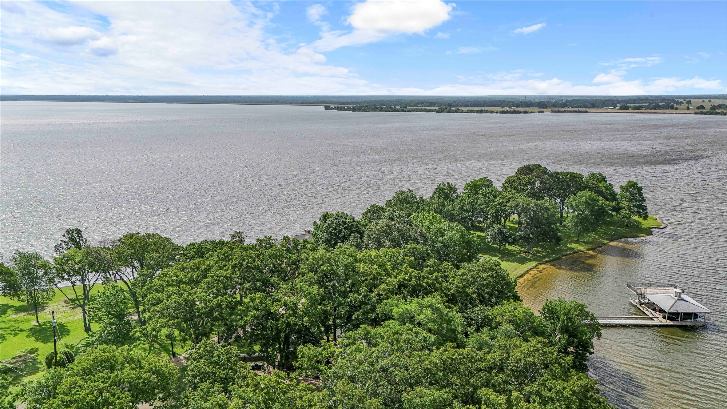 555 Arrowwood Beach Road