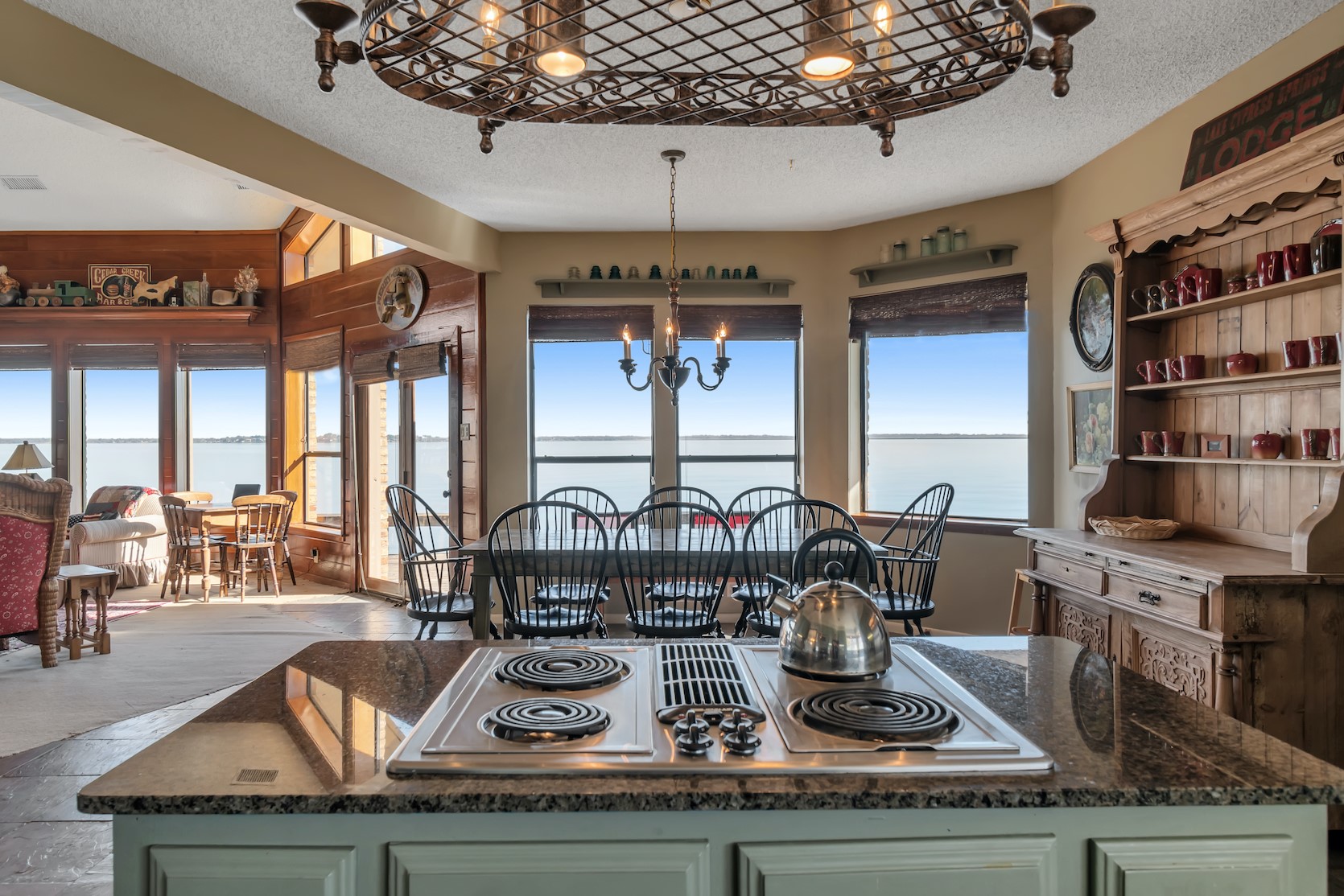 555 Arrowwood Beach Road