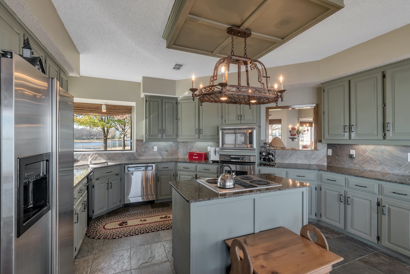 555 Arrowwood Beach Road