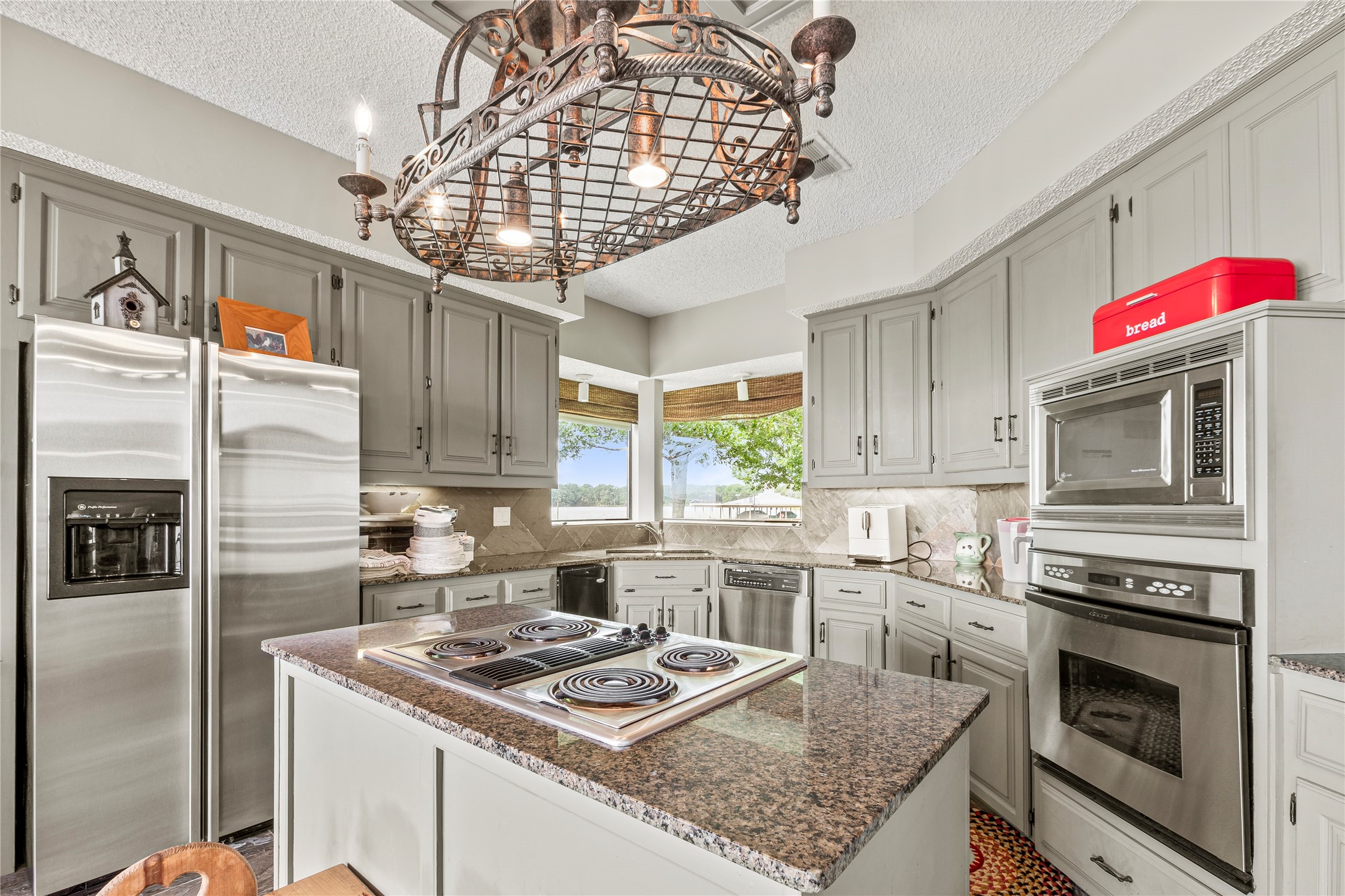 555 Arrowwood Beach Road