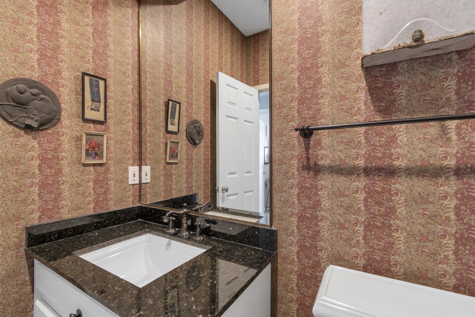 555 Arrowwood Beach Road