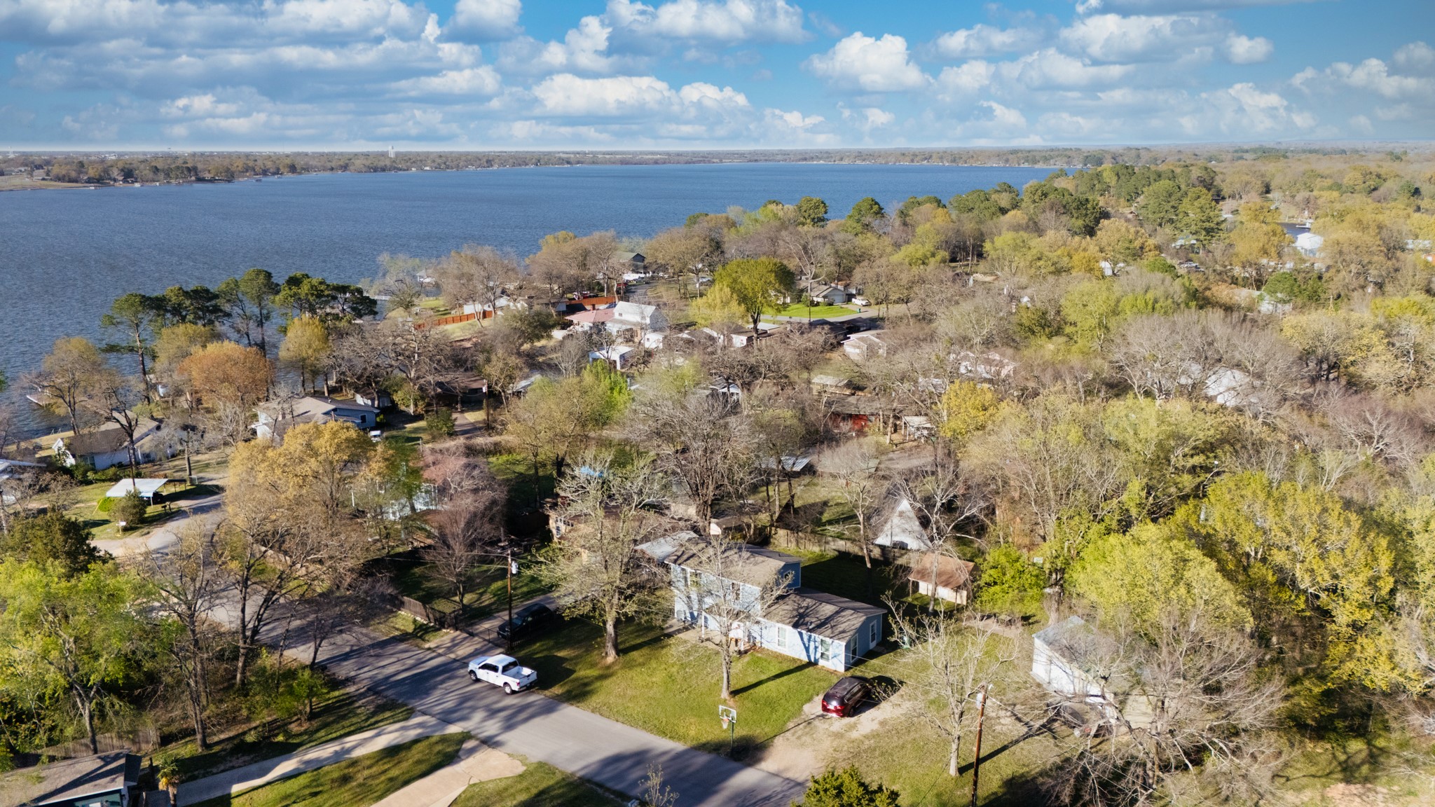 303 Whispering Oaks Trail