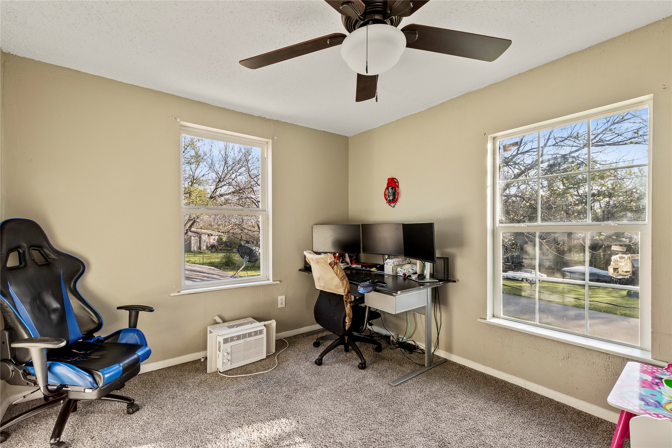 303 Whispering Oaks Trail