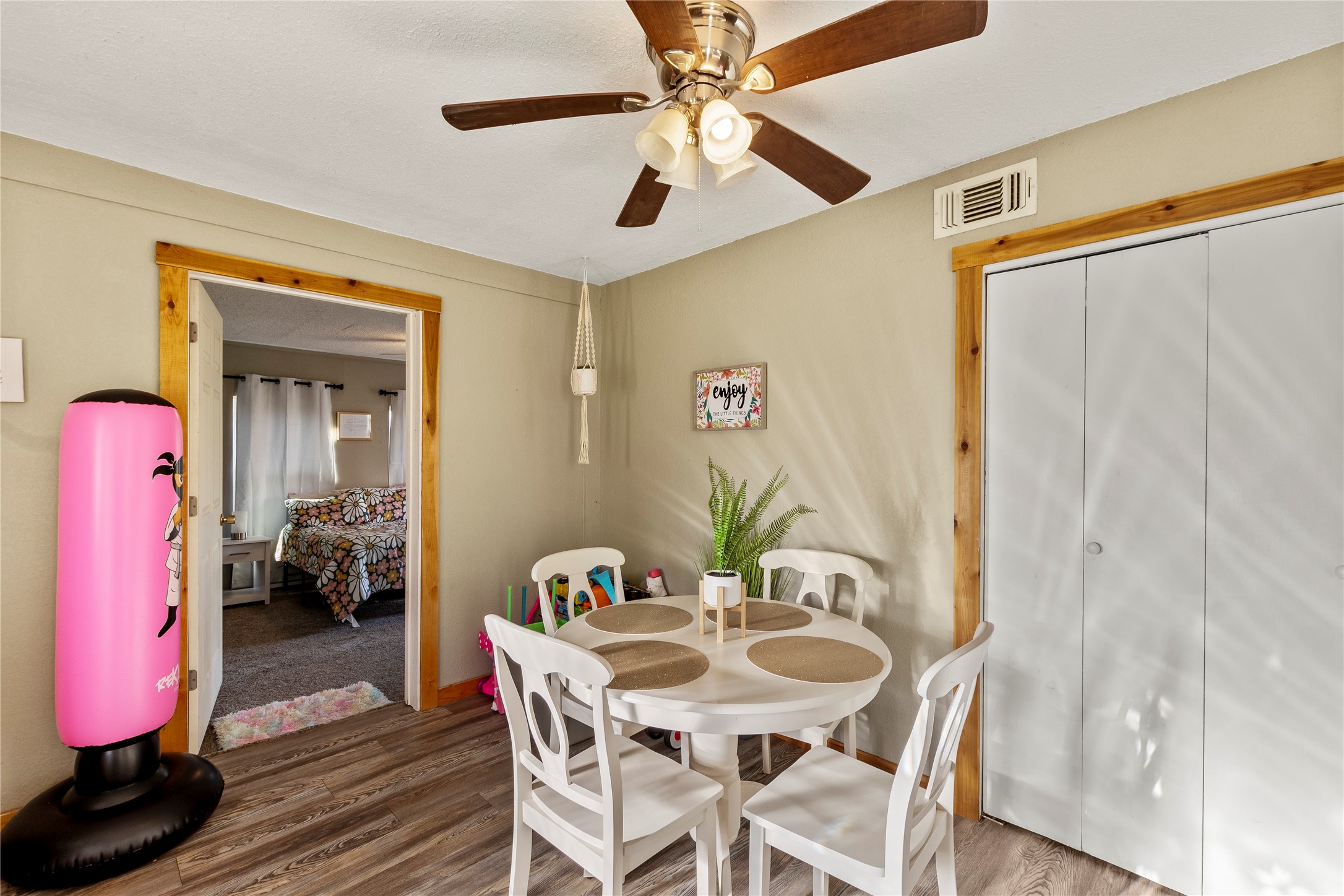 303 Whispering Oaks Trail