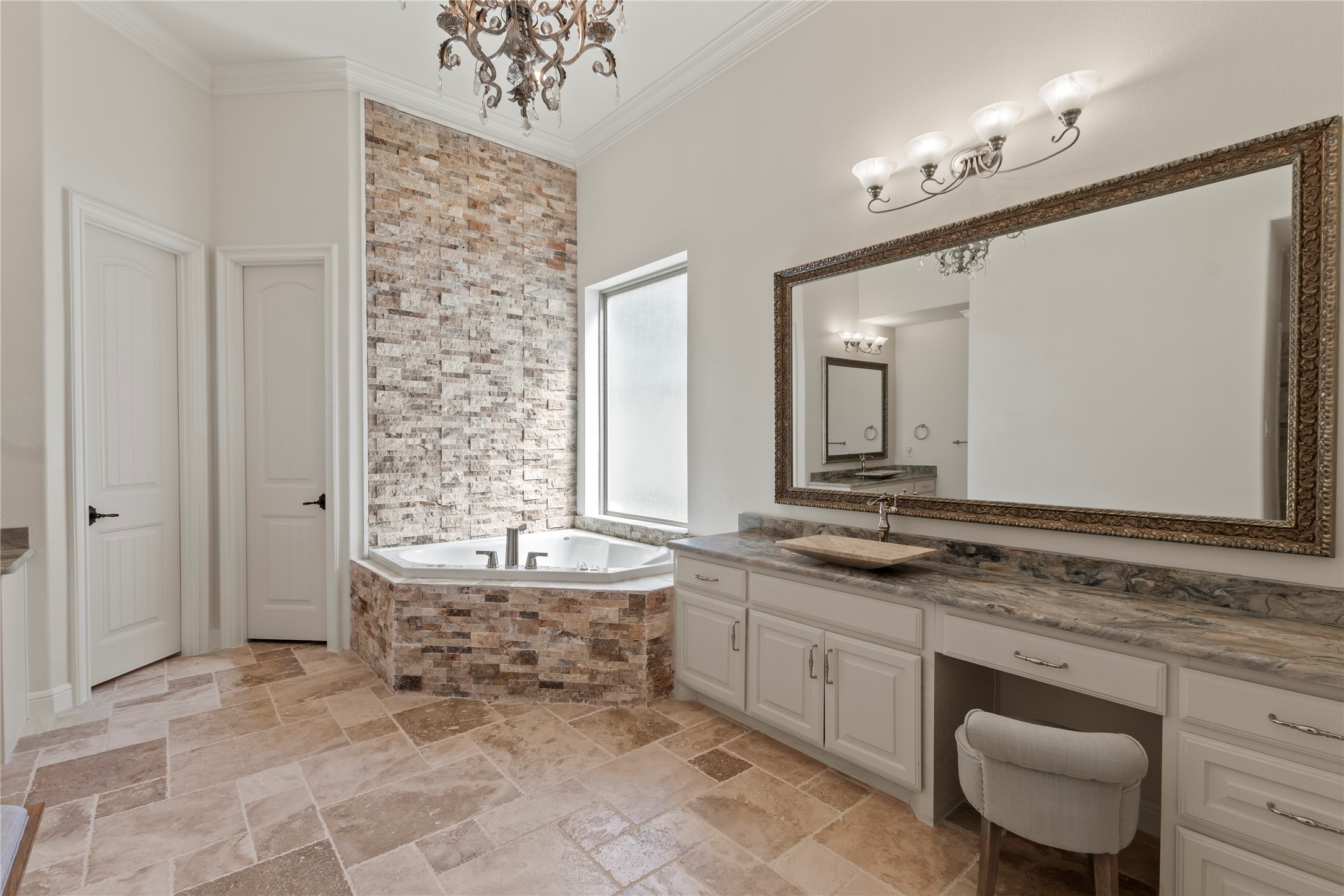 204 Pinnacle Club Place