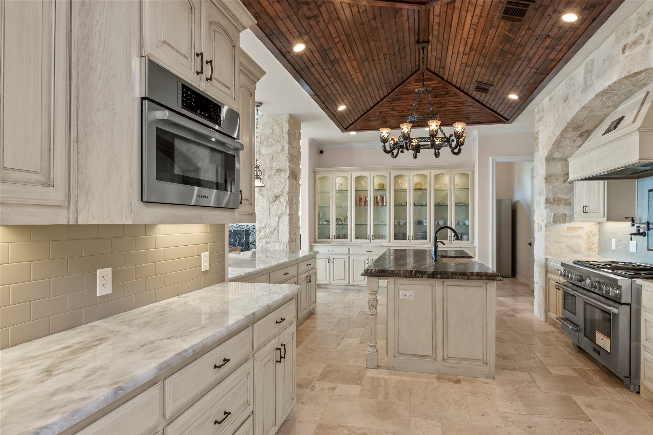 204 Pinnacle Club Place