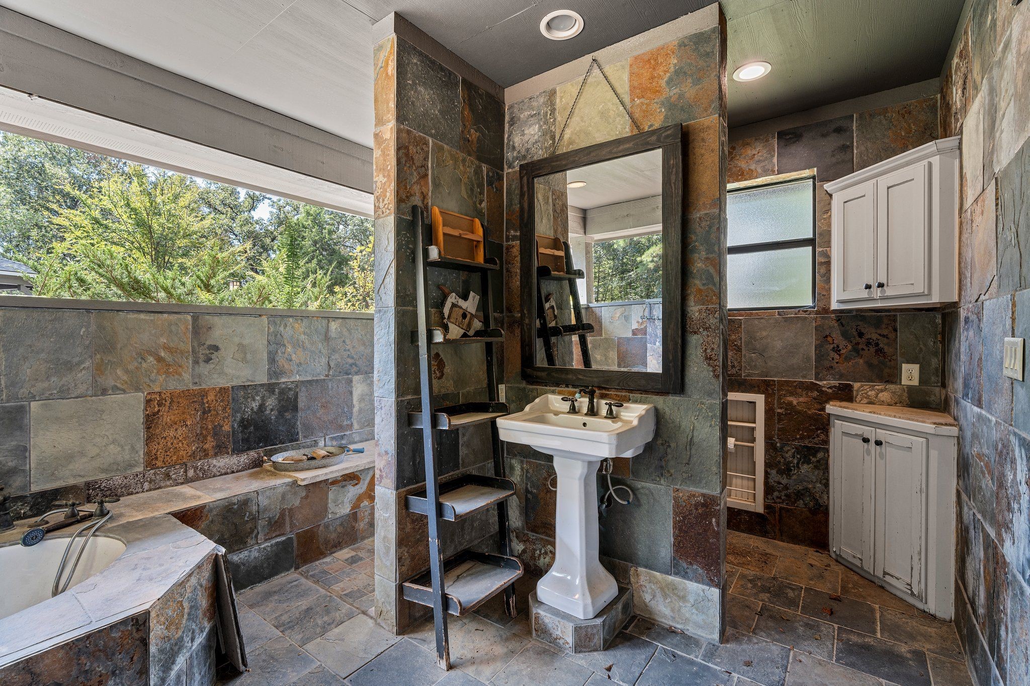 862 County Road 3800