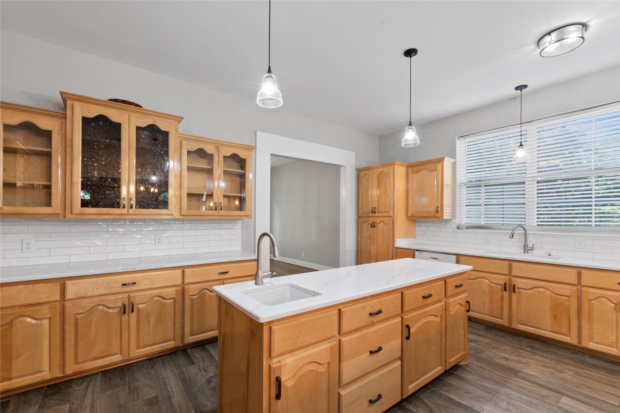 7600 County Road 3700