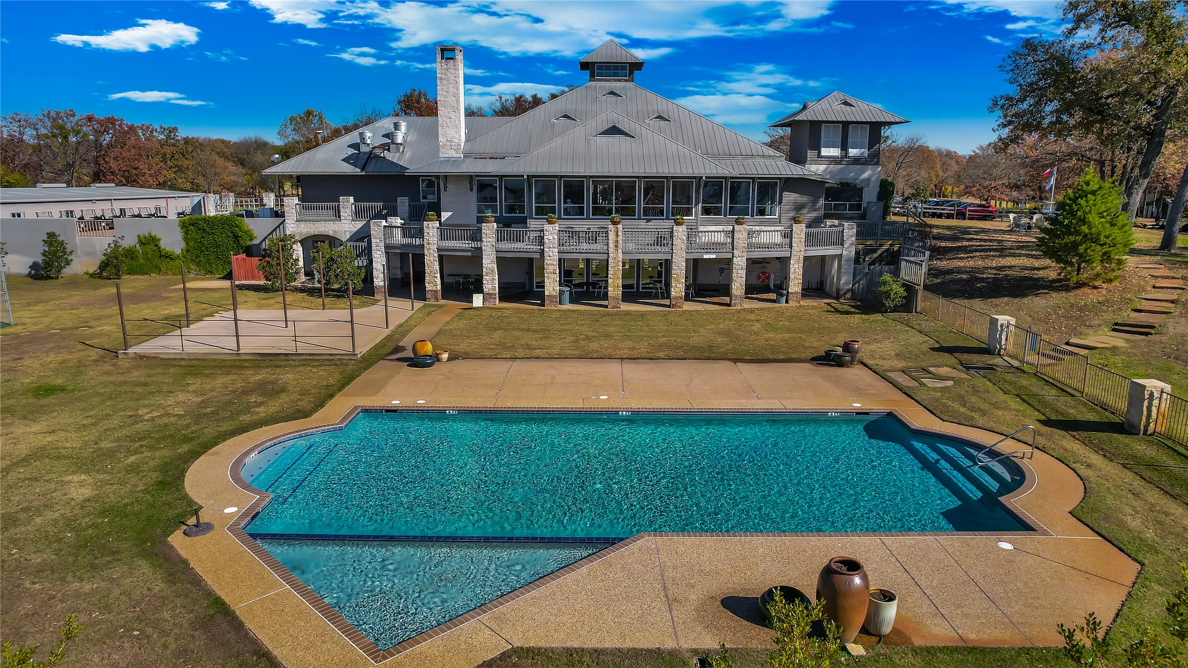 221 Colonial Drive