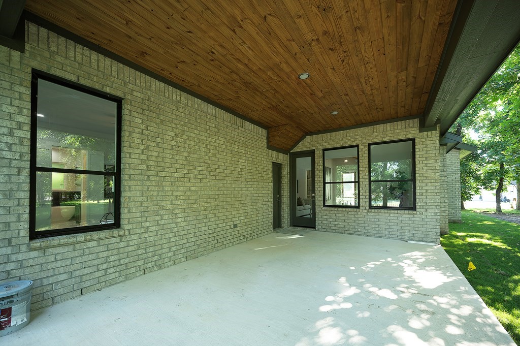 225 Saint Andrews Drive