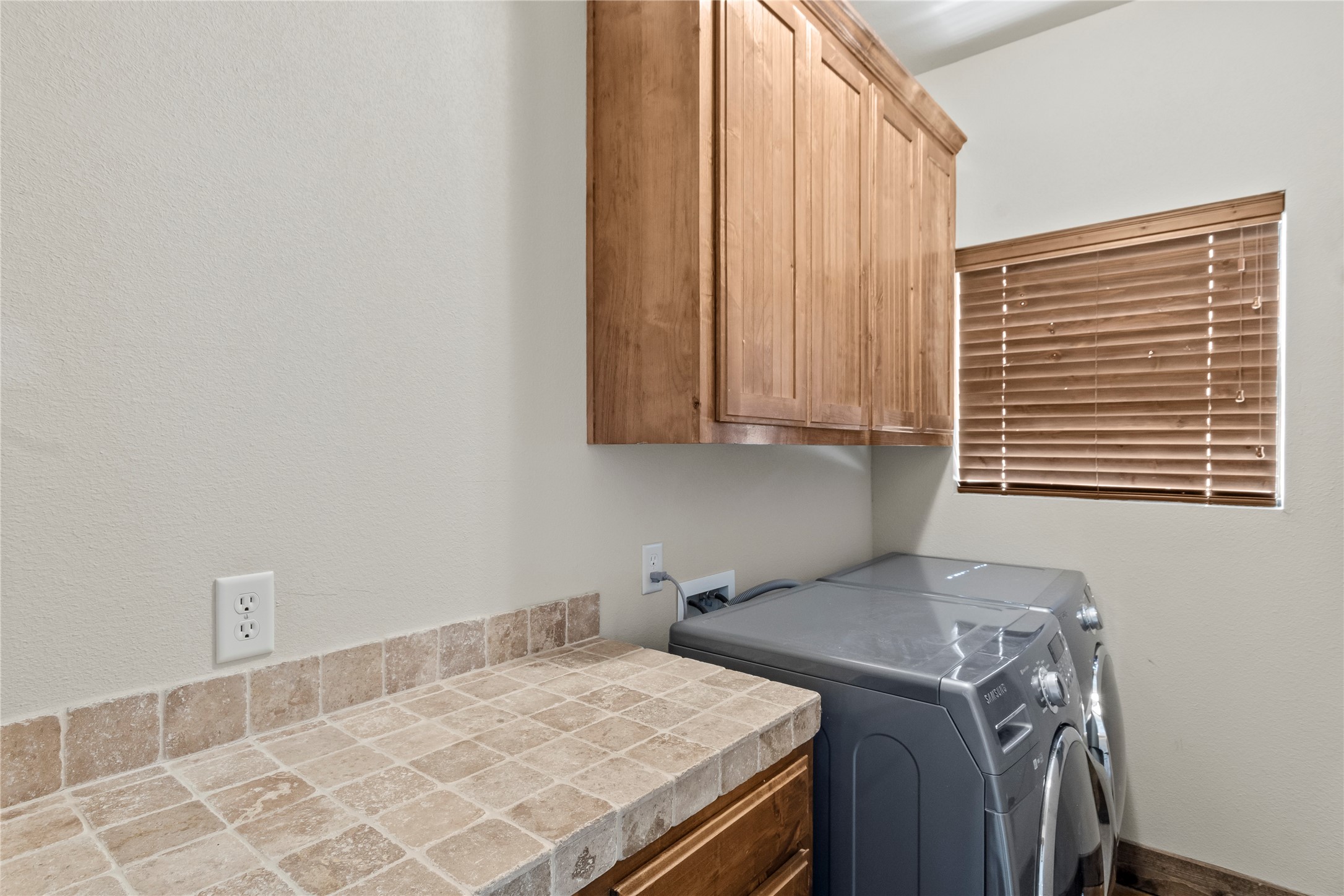 11178 Lakeside Drive