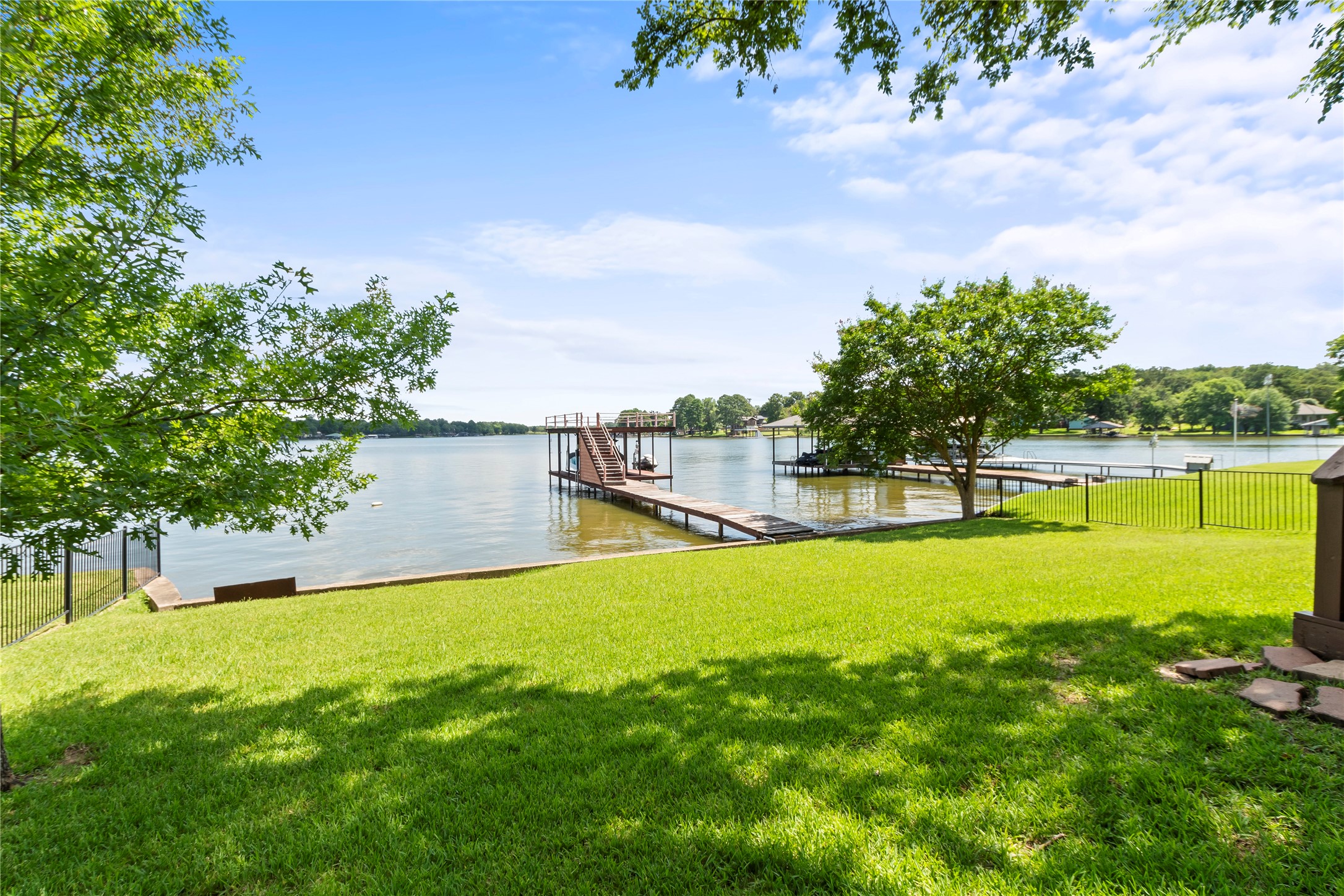 11178 Lakeside Drive