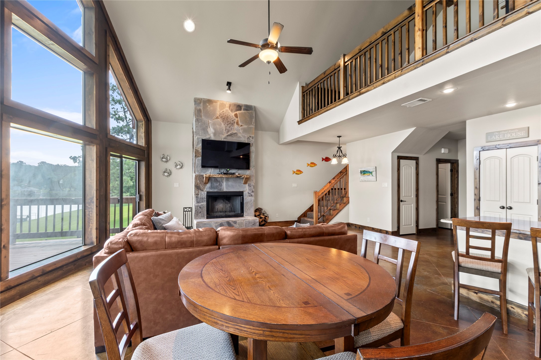 11178 Lakeside Drive