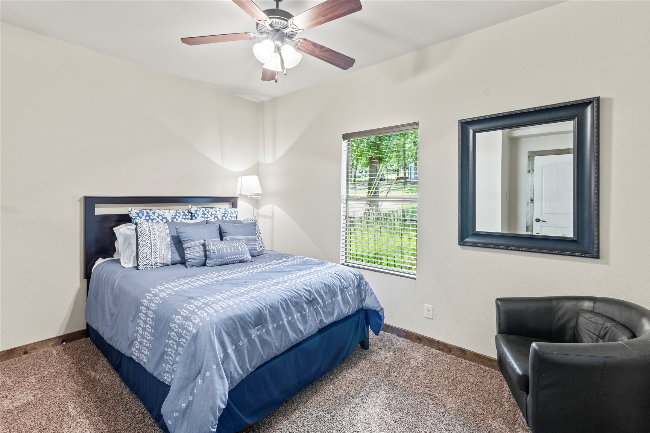 11178 Lakeside Drive