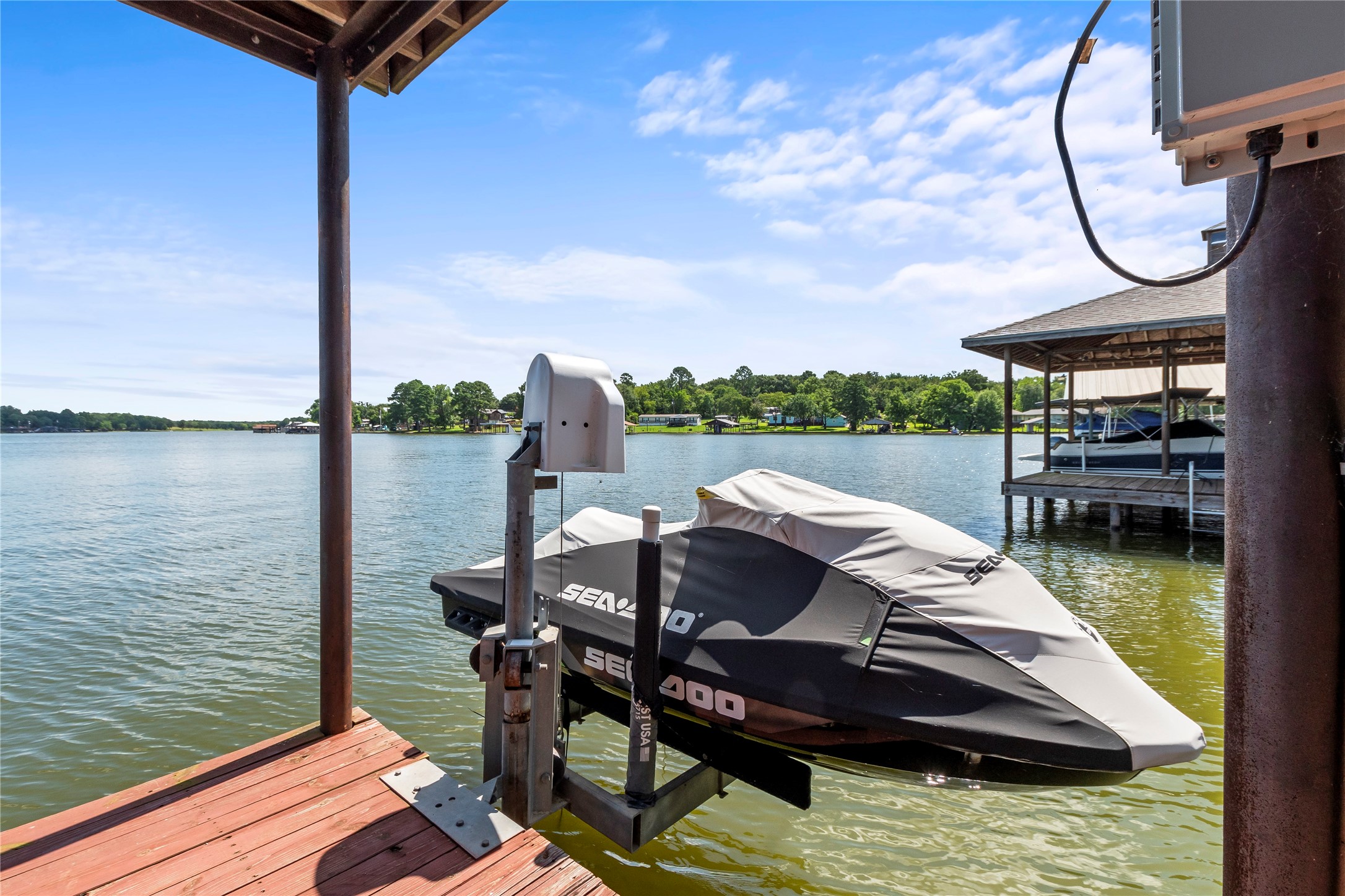 11178 Lakeside Drive