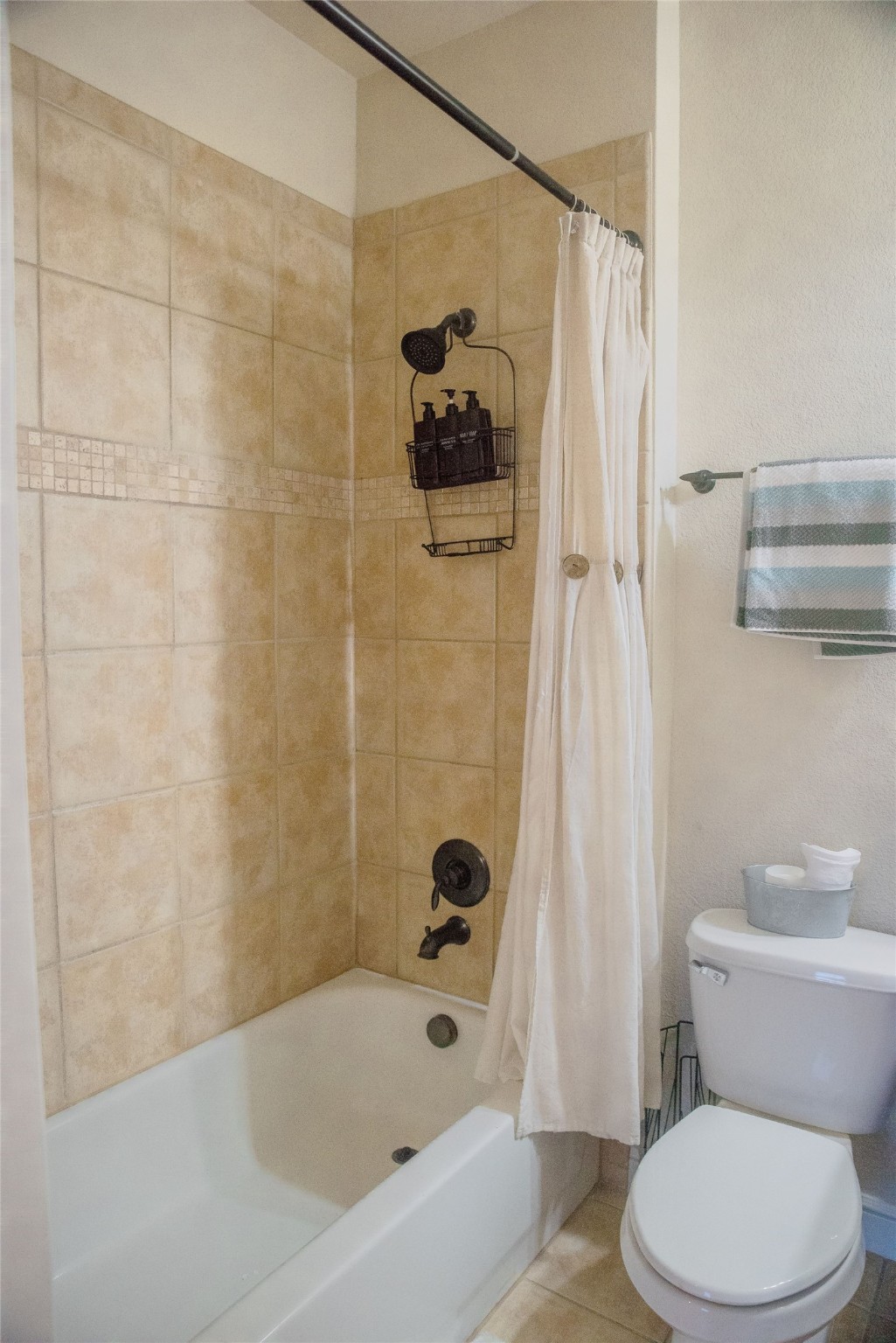 1889 Signal Ridge Place