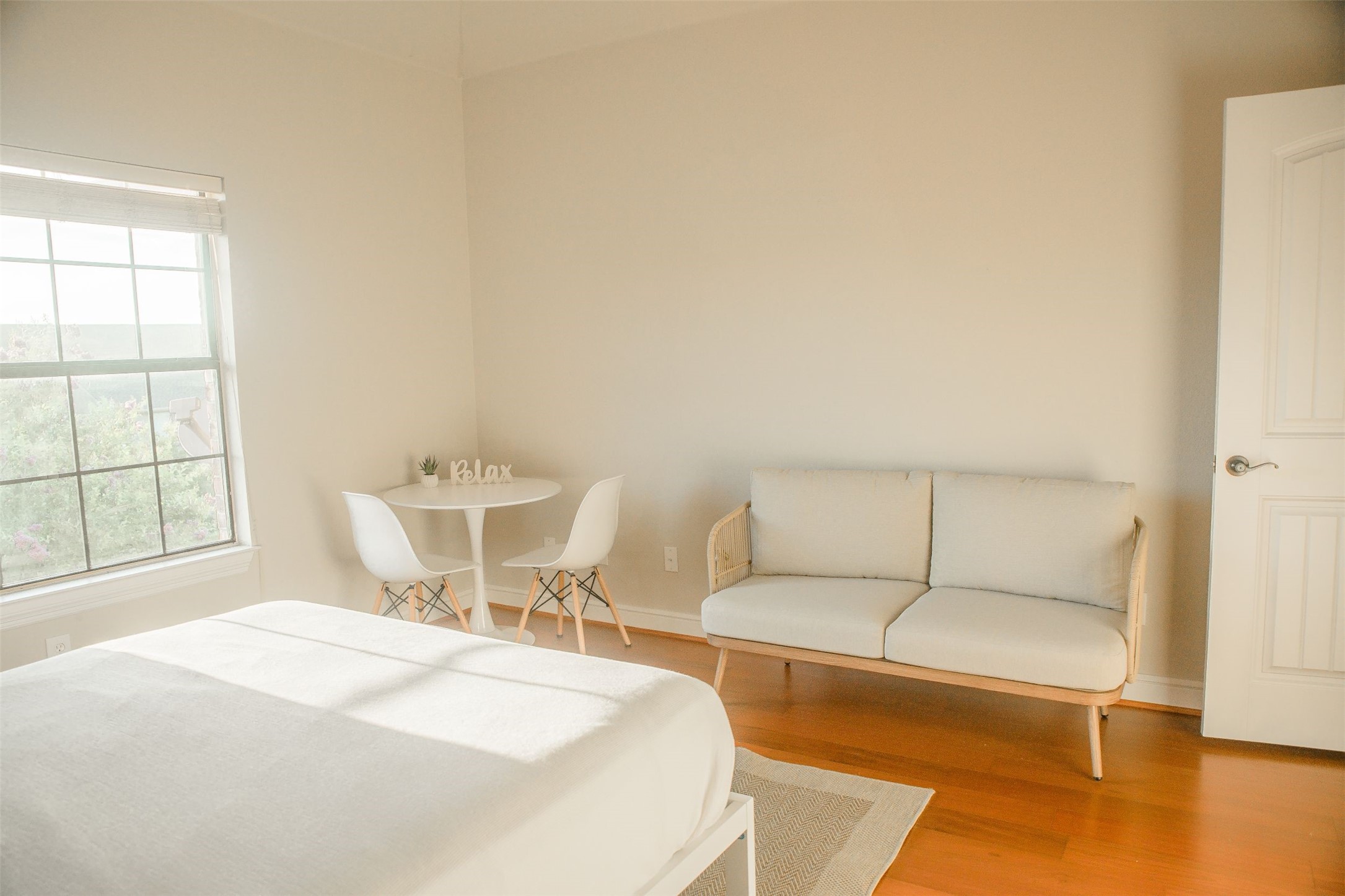 1889 Signal Ridge Place