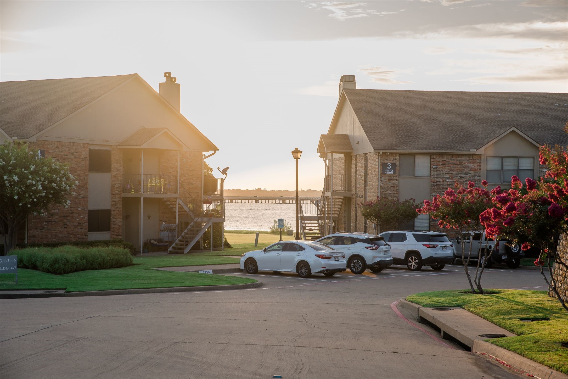 1889 Signal Ridge Place