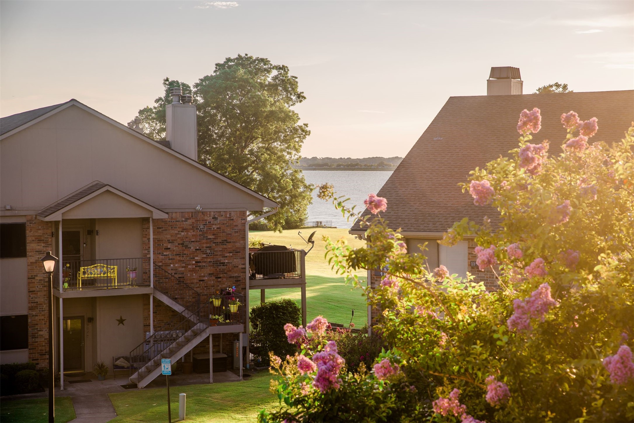 1889 Signal Ridge Place