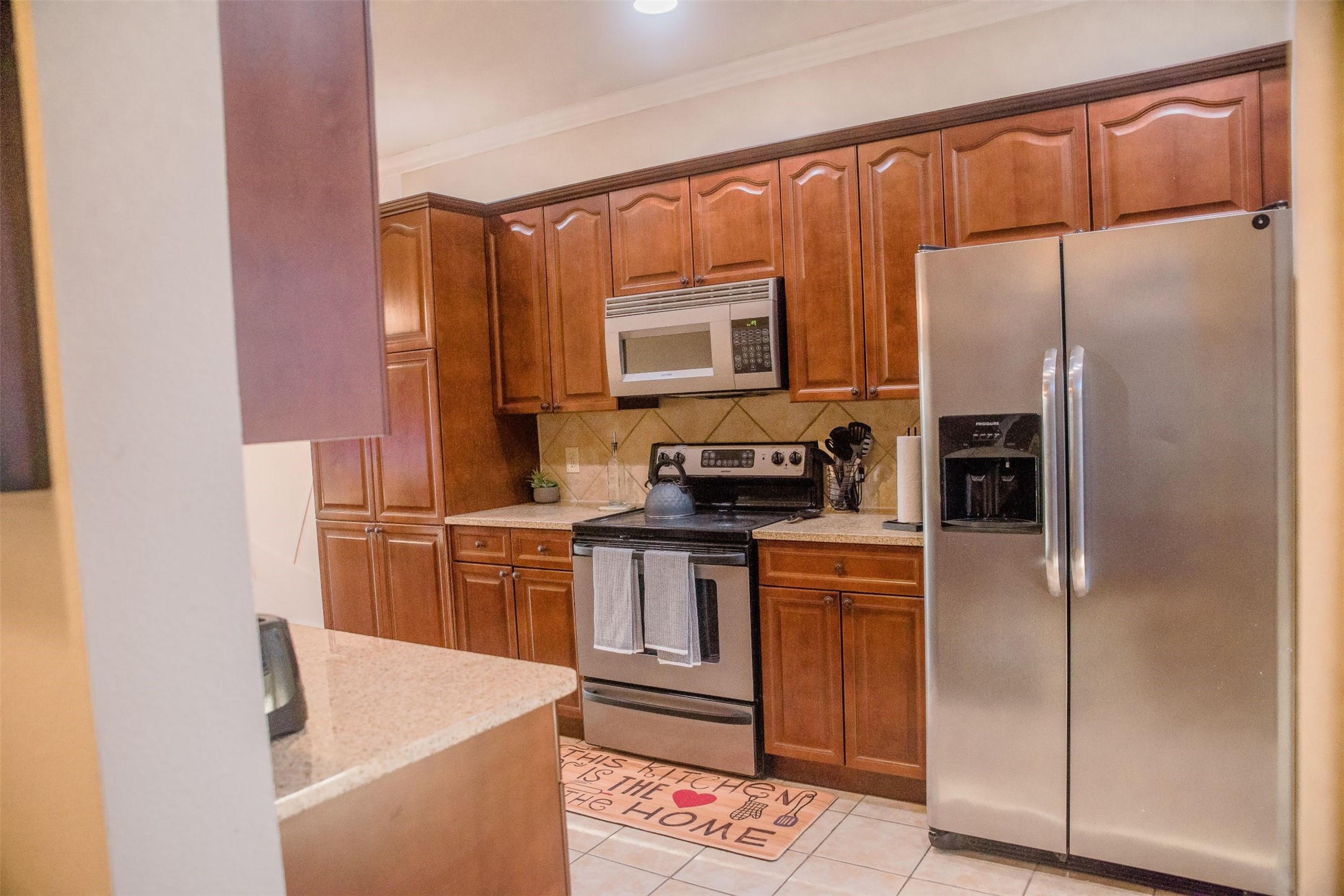 1889 Signal Ridge Place