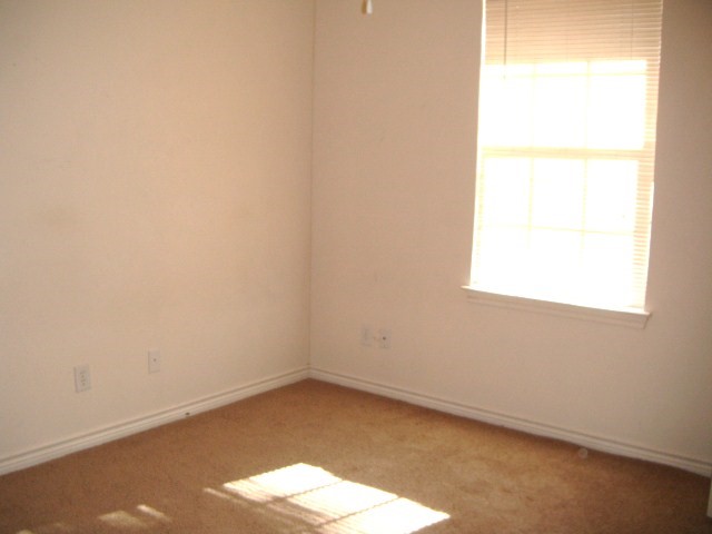 218 FLYING BRIDGE Drive